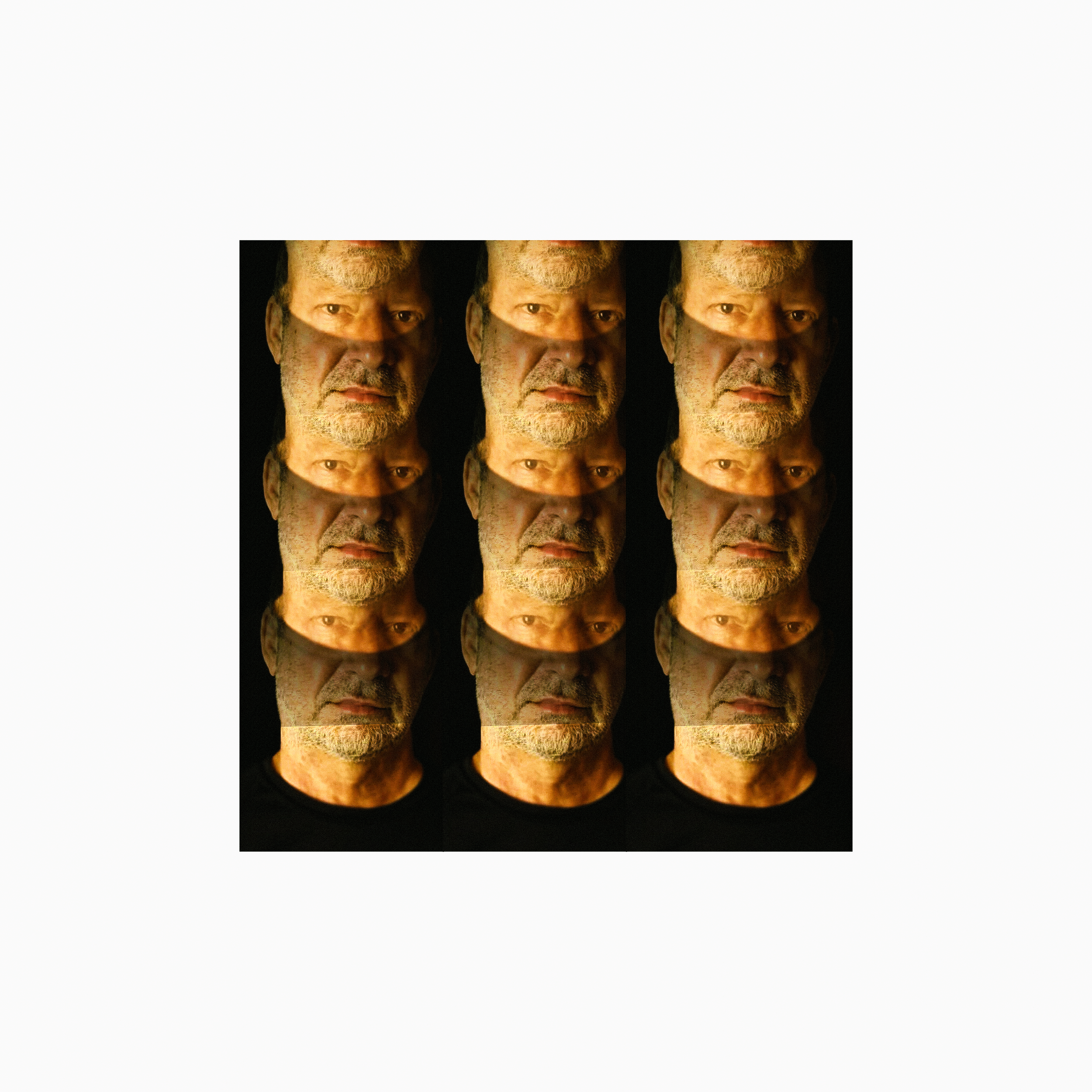 Onipresente (2026), 50cm x 50cm