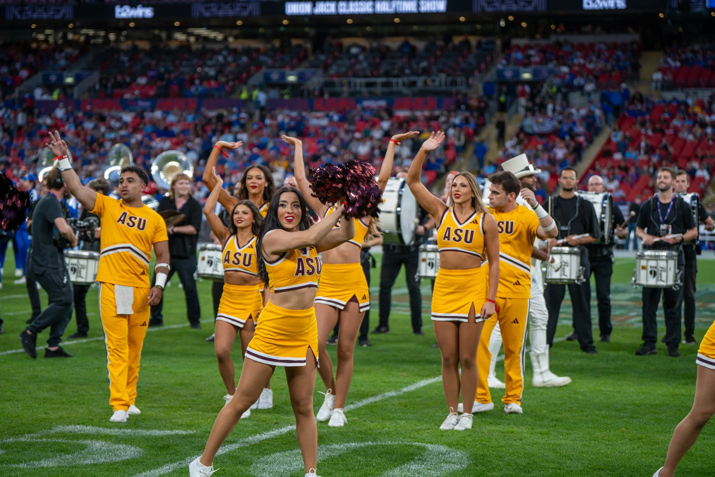 b2wins Wembley Stadium Halftime Union Jack Classic NCAA 2026 (9).jpg