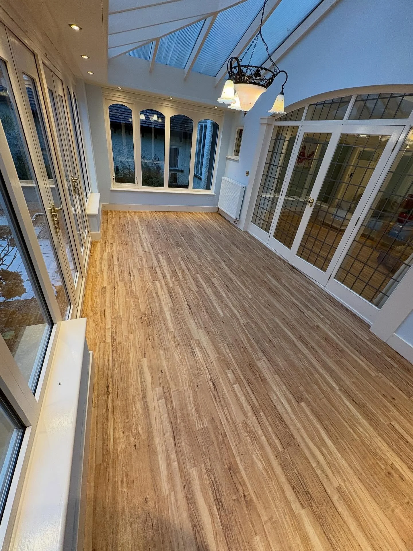 Quality flooring starts with professional preparation. Plywood and latex was used to prep for LVT here, for a smooth, durable result. Contact us now for your free quote📥