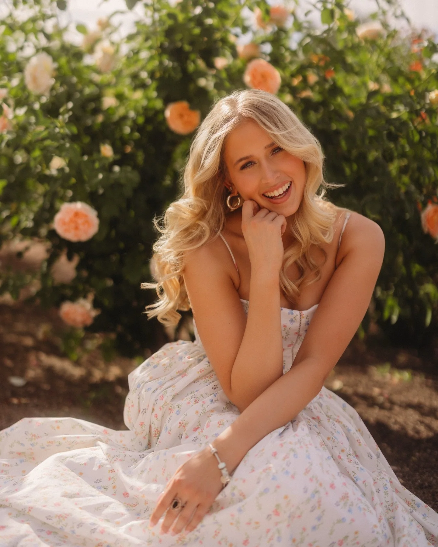Here&rsquo;s to celebrating YOU. 
To new chapters whether it&rsquo;s leaving home or beginning a career or simply ending high school. 

It&rsquo;s important to celebrate your life and where you are NOW.

So proud of all my seniors 🤍

HMUA in rose ga