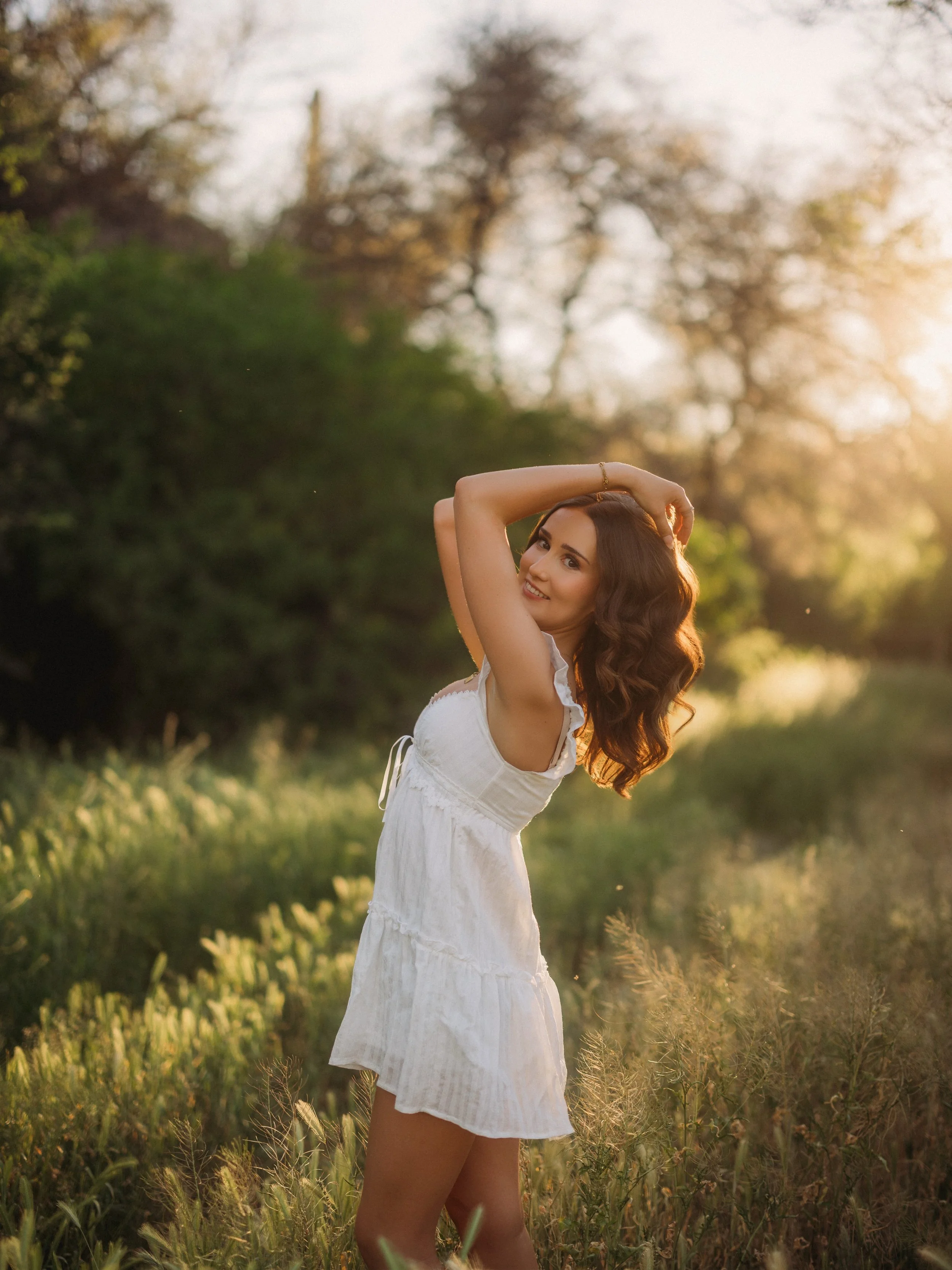 Sweet Scarlett at the beautiful @aravaipafarms 🤍☀️

HMUA: @stormiprobeauty