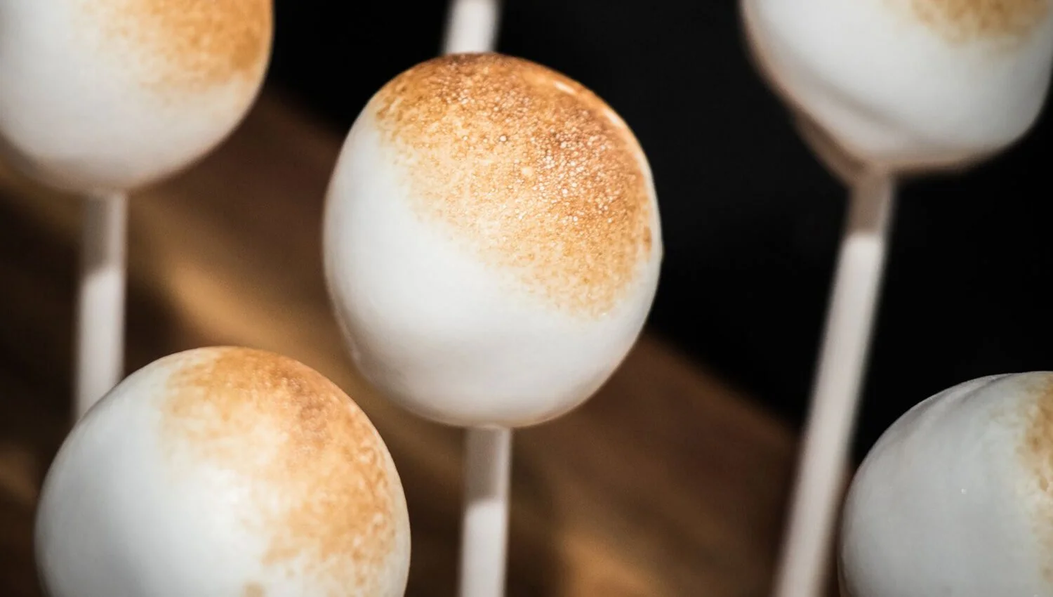 Lemon Meringue Pop