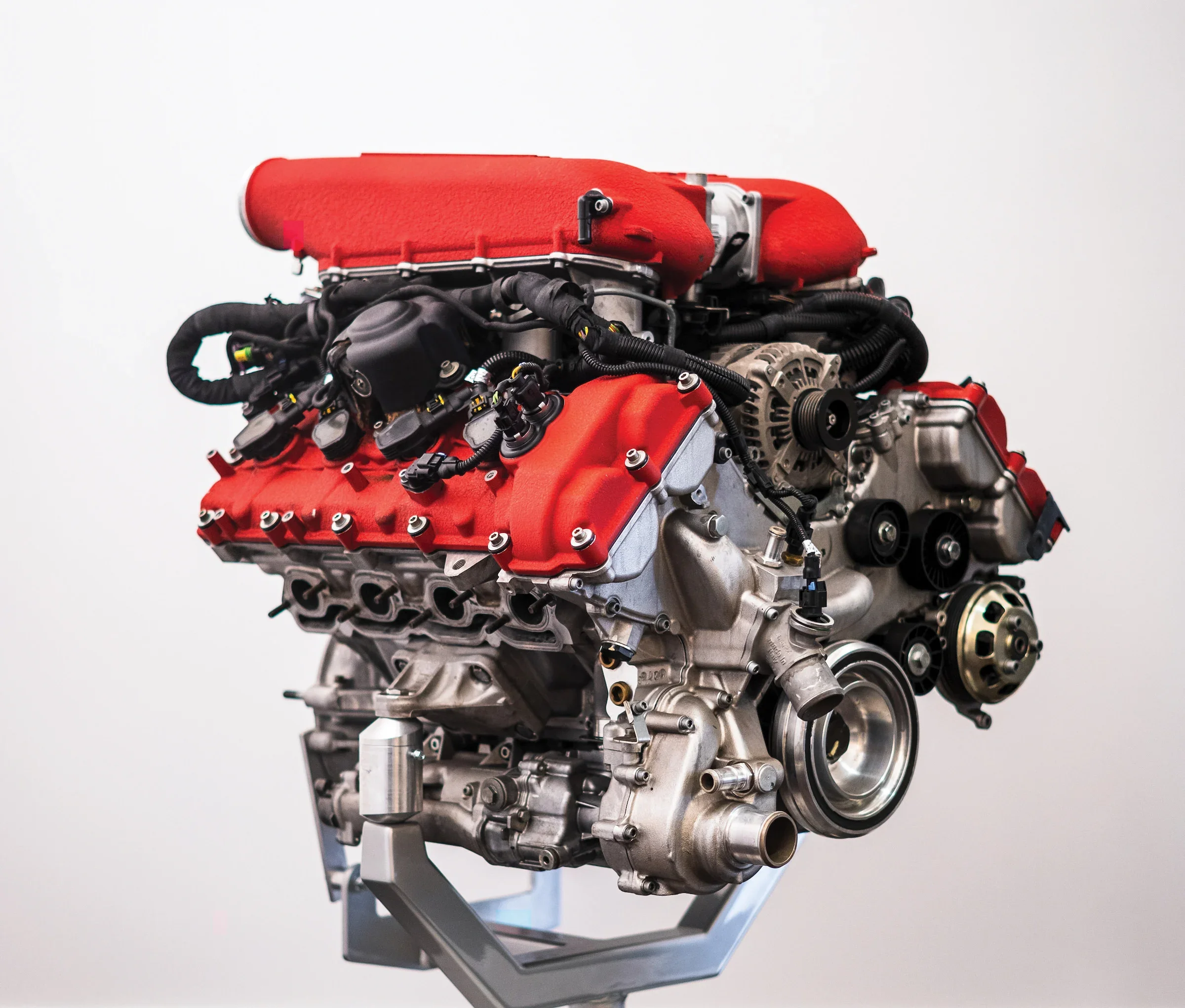 La F1 va a regresar al V8. Y la razón es que el motor actual es tan complejo que ni los pilotos lo entienden