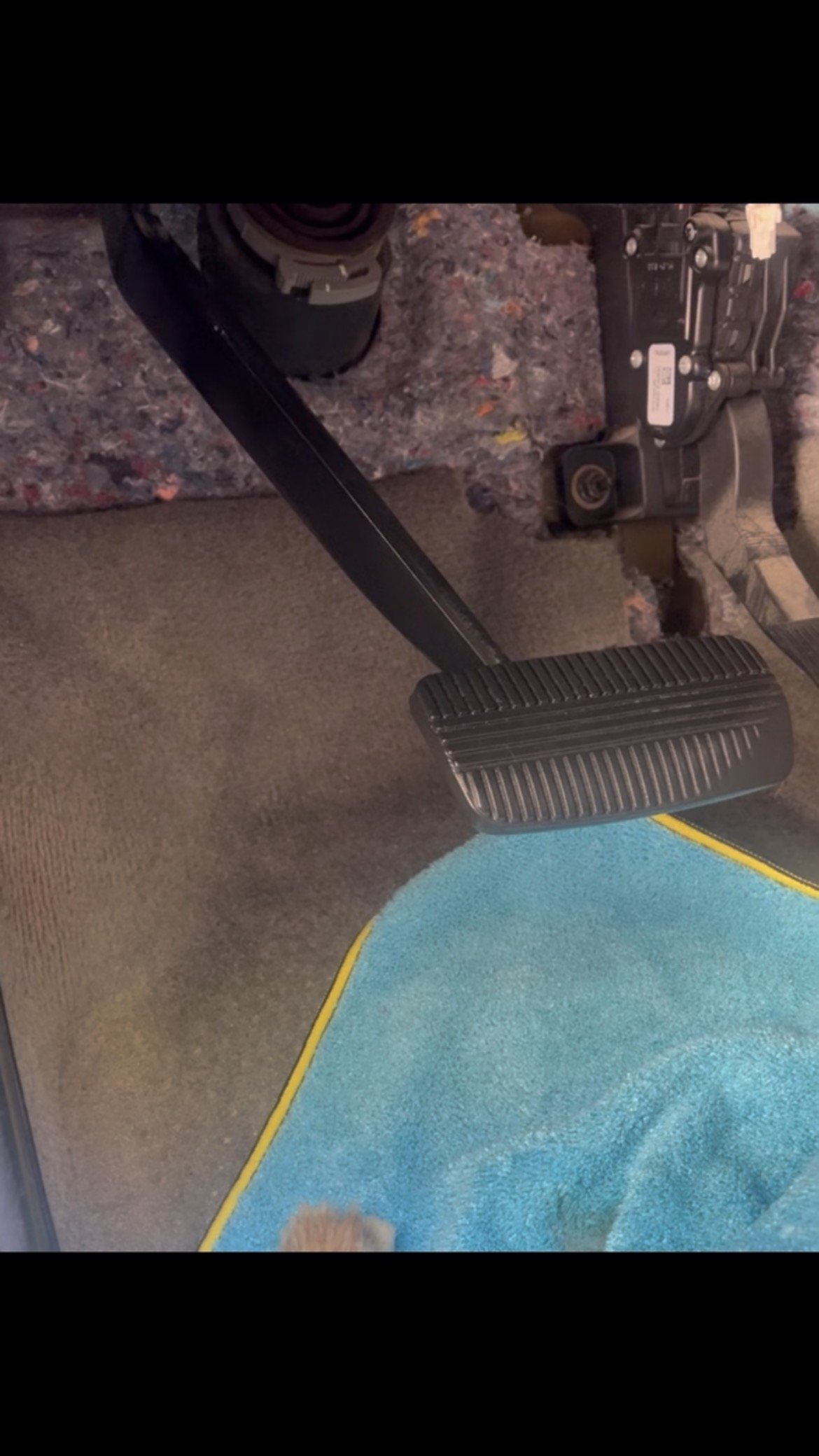 @thecleaningmaidenfl: where 'detail-oriented' is an understatement. #cleancar #mobiledetailing #cardetailing #sparklywheels #satisfying #cleanride #nodetailtoosmall