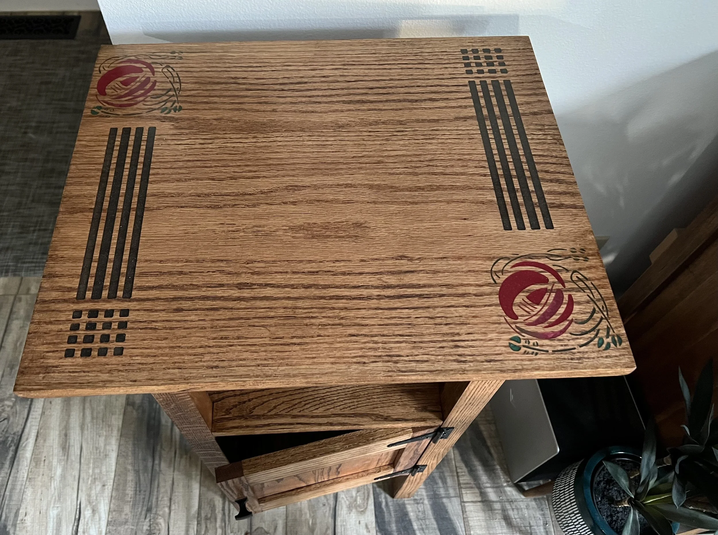 Craftsman side table 2.jpg