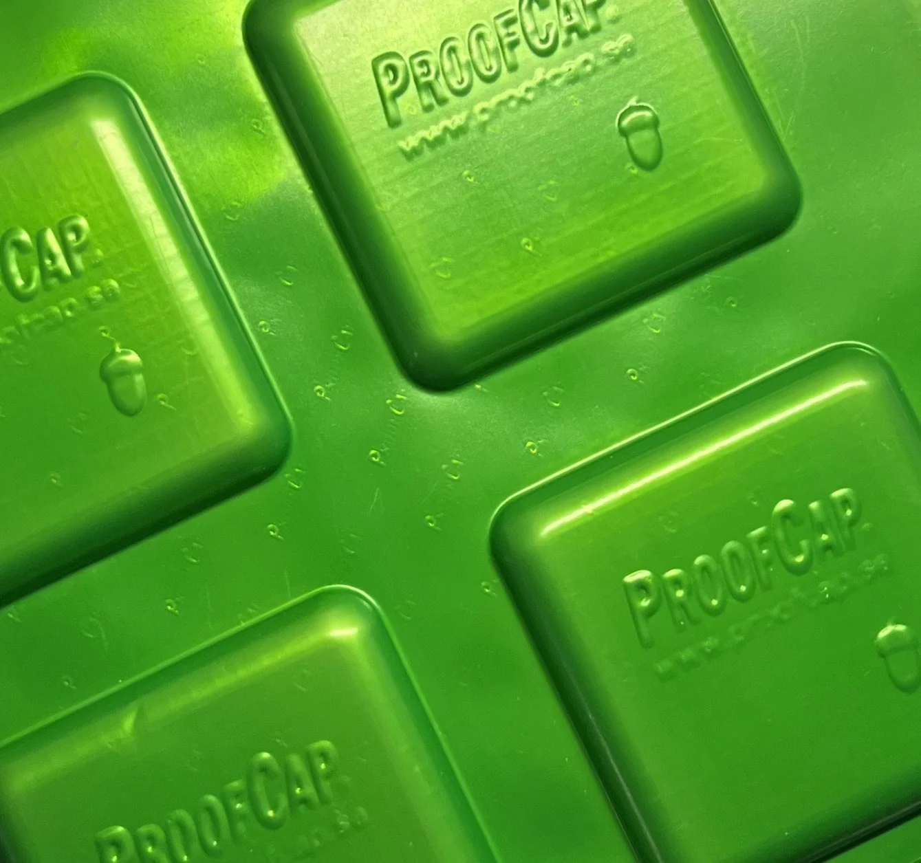 PROOFCAP laminate is manufactured in flat shape of metal foil and thermoplastic films and drawn into a bowl shape