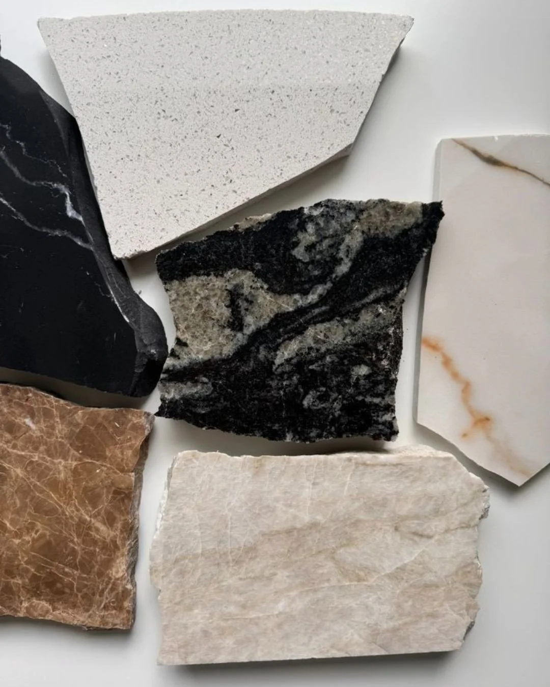 What&rsquo;s your stone style?⁠
⁠
 🖤 Bold &amp; brooding⁠
 🤍 Clean &amp; classic ⁠
 💫 Sparkly &amp; glam ⁠
⁠
Drop your style in the comments - and don&rsquo;t worry, there&rsquo;s no wrong answer! ⁠
⁠
#graniteworx #stonecountertops #interiordesign