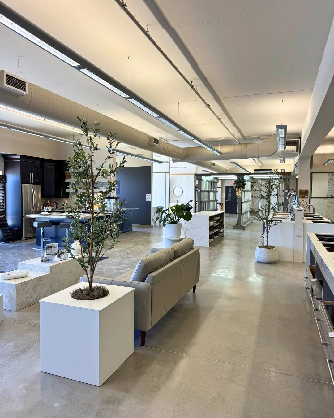 Long weekend, here we come.⁠
⁠
Heading north or staying home - your kitchen is still the spot everyone ends up.⁠
⁠
Thinking about a kitchen or bath reno before summer? Swing by the Guelph showroom this Saturday. Close to 100 full slabs in the gallery