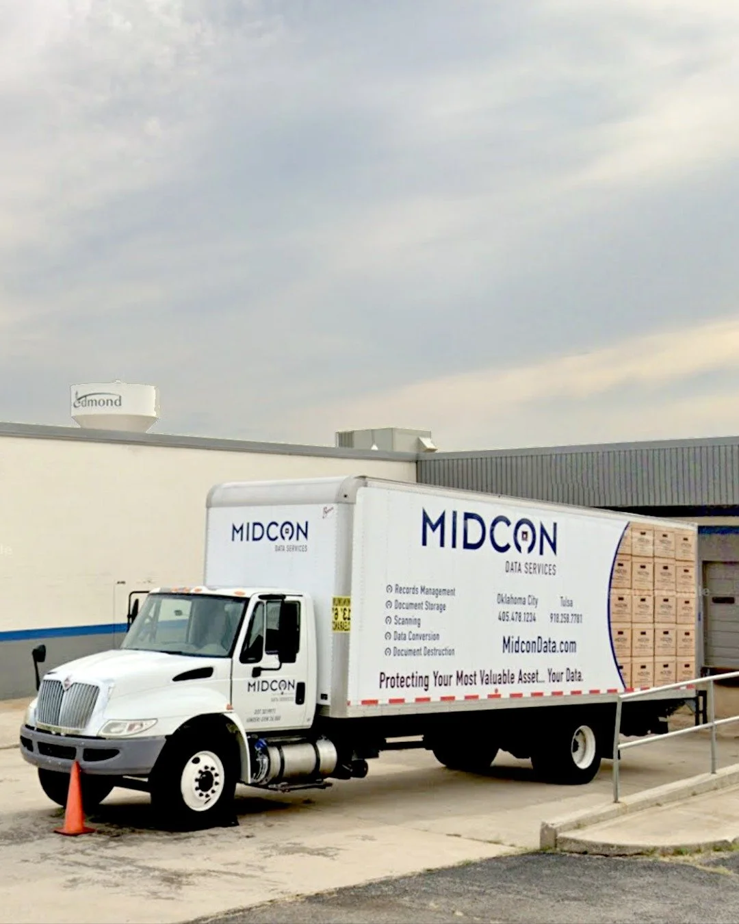 When you call a big national brand, you get a call center. When you call MIDCON, you get your neighbors. We&rsquo;re proud to be part of the Oklahoma business community!