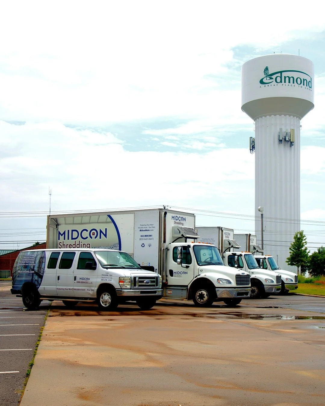 When you work with a regional team like MIDCON, you don&rsquo;t have to pay for a massive corporate call center or hidden surcharges. We&rsquo;re all about straightforward data management.