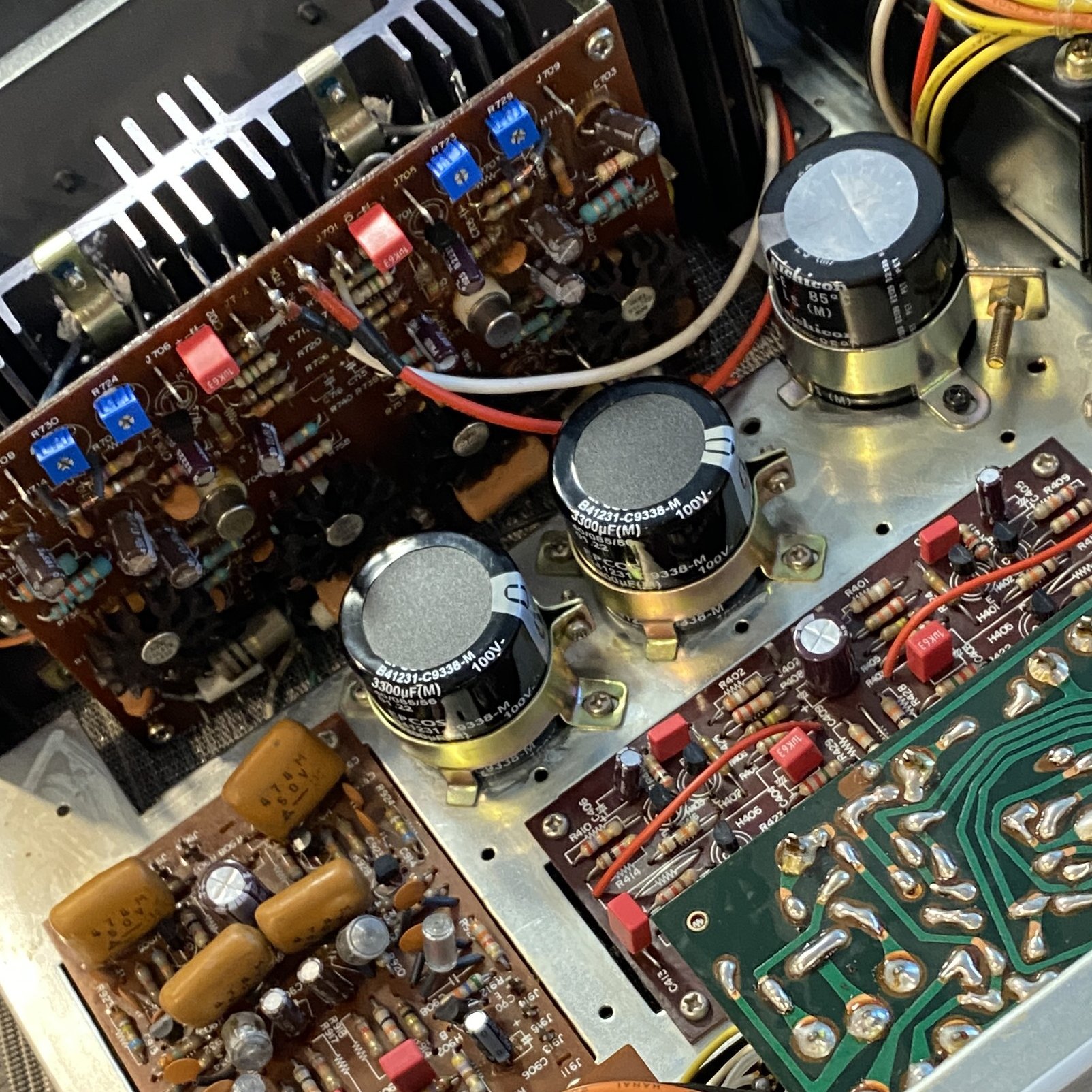 1060-3.jpg