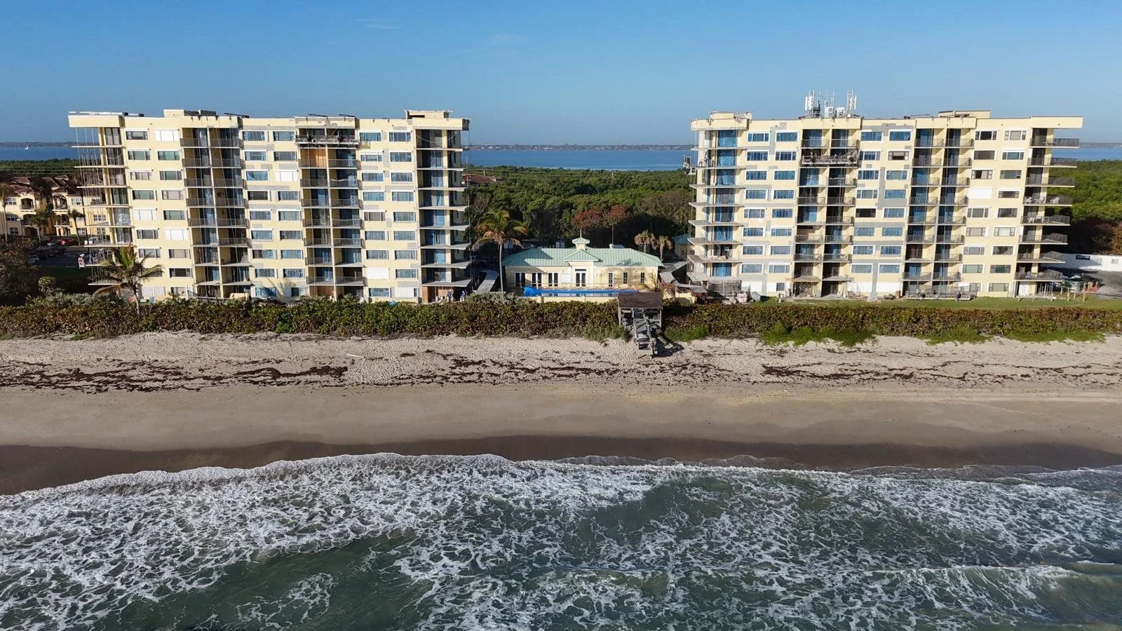 DUNEWALK CONDOMINIUM