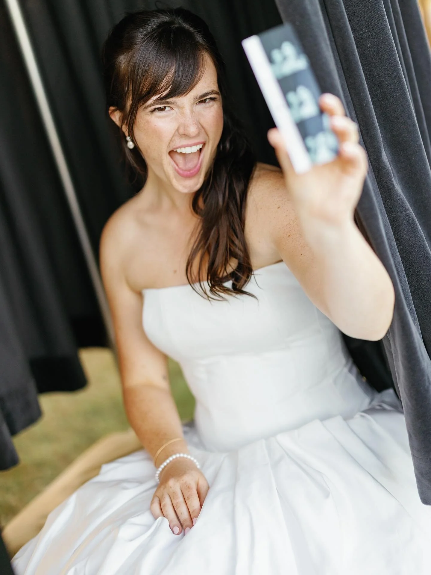 So excited to show you guys all the beauty from this wedding day! Eeeeek.