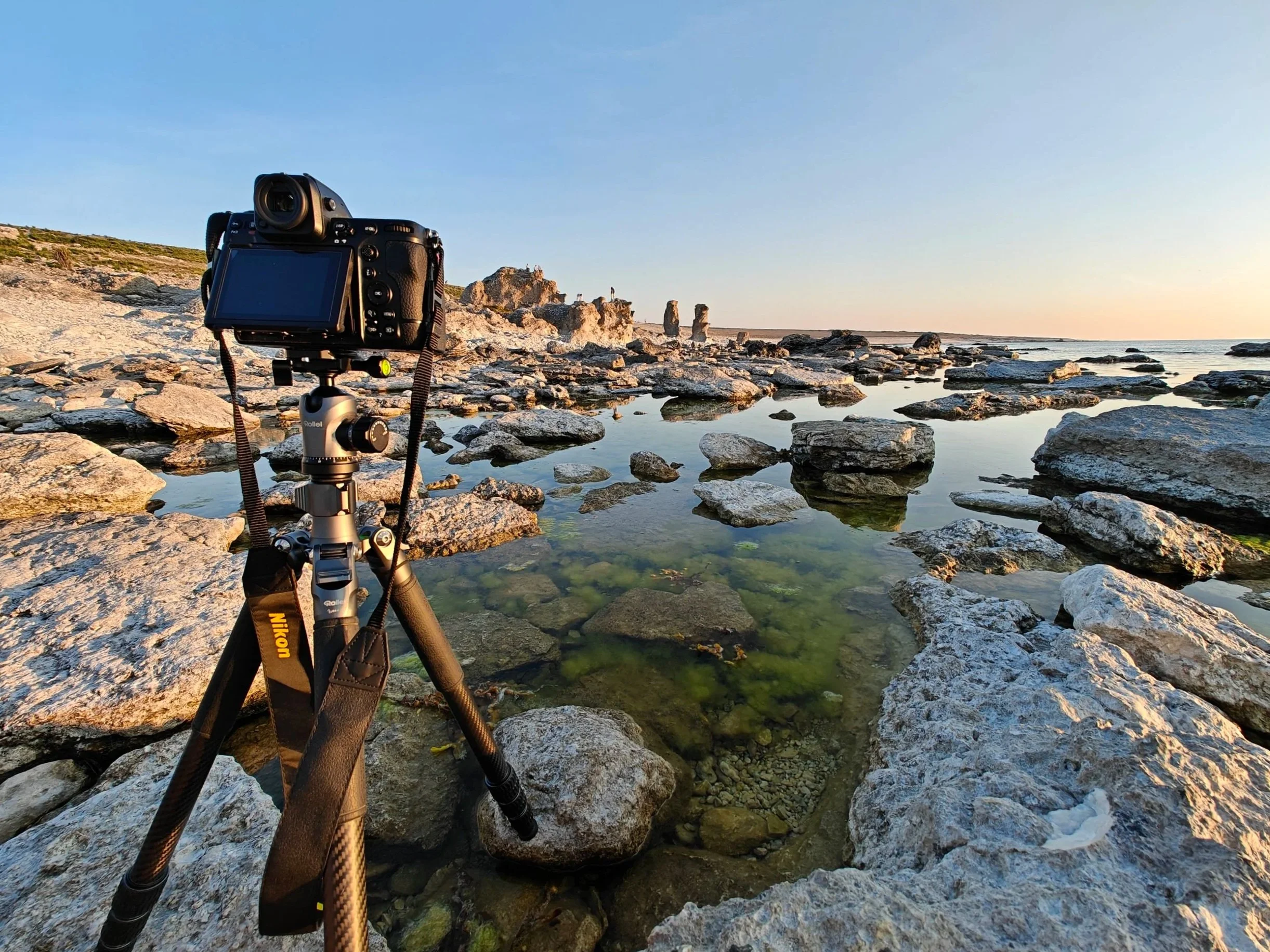 Evening on the shore in creative photography workshop on Gotland in Sweden