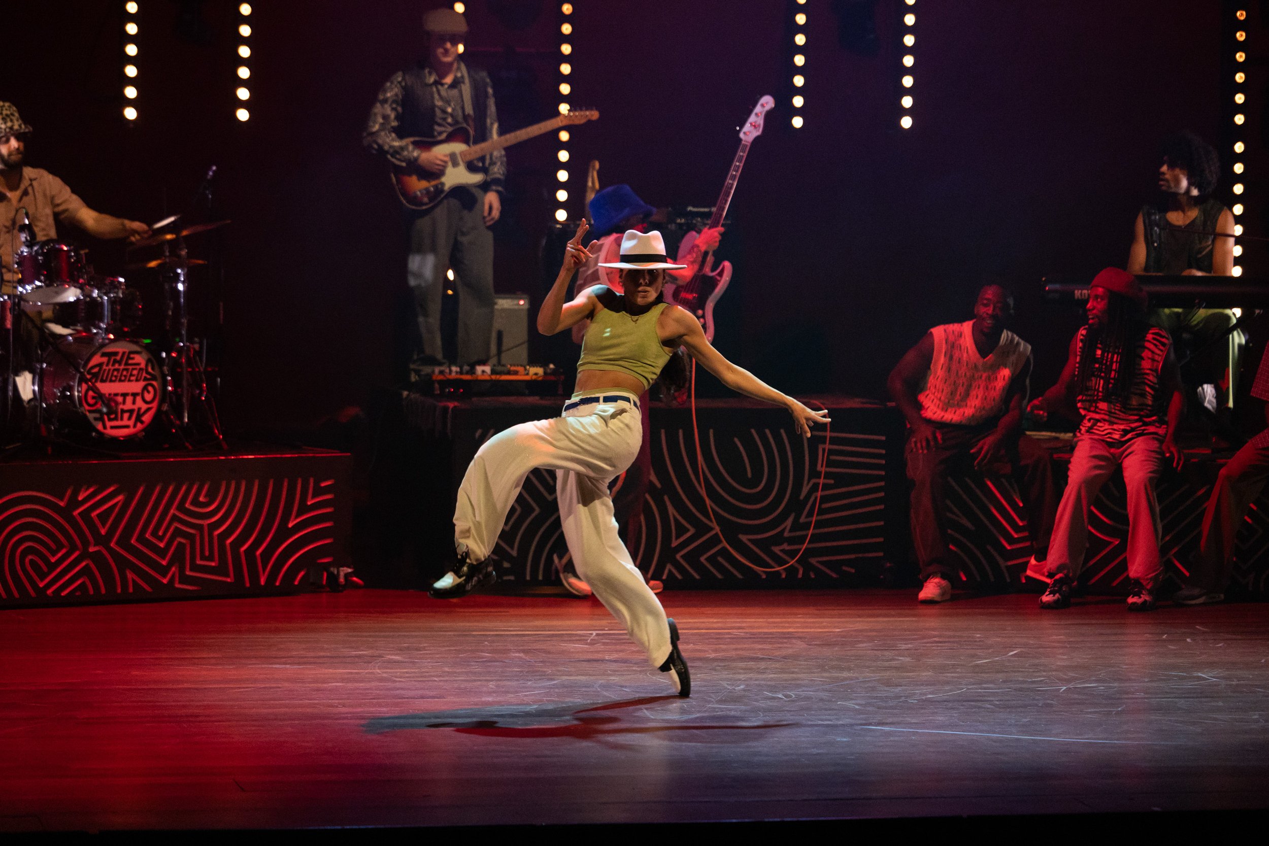 Groove the show .jpg