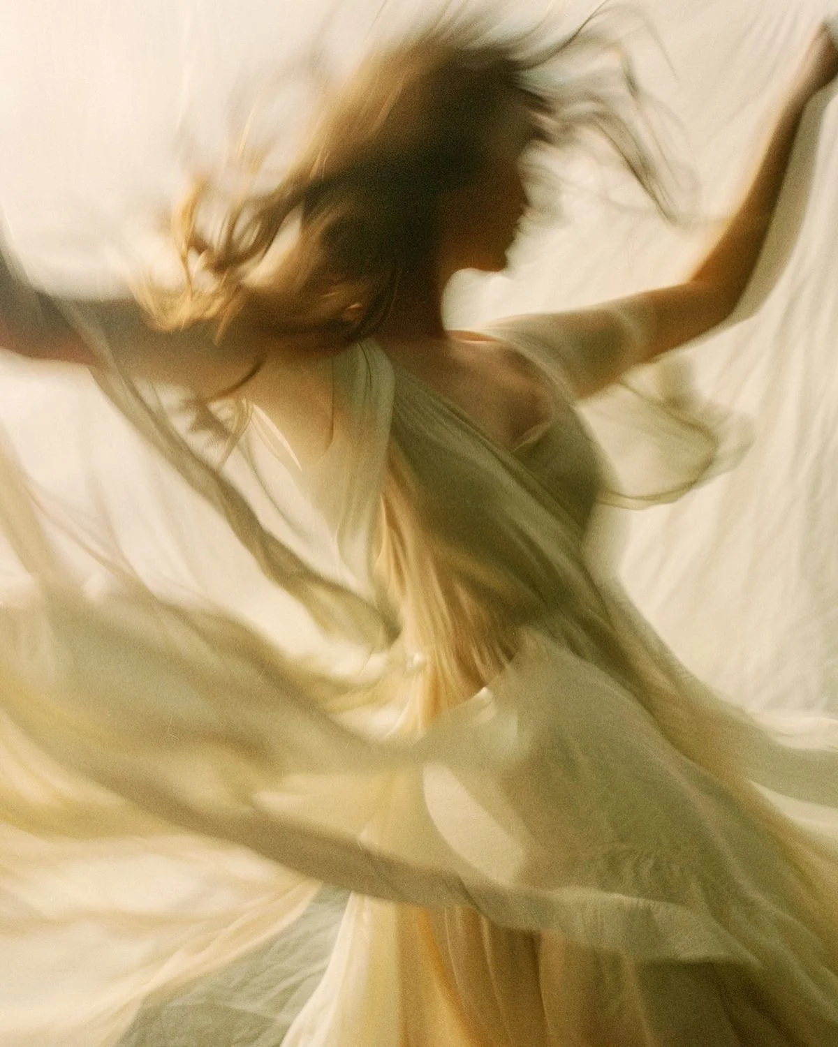 Rewriting the Stories That No Longer Define You: How to Heal Limiting Beliefs and Reclaim Your Truth