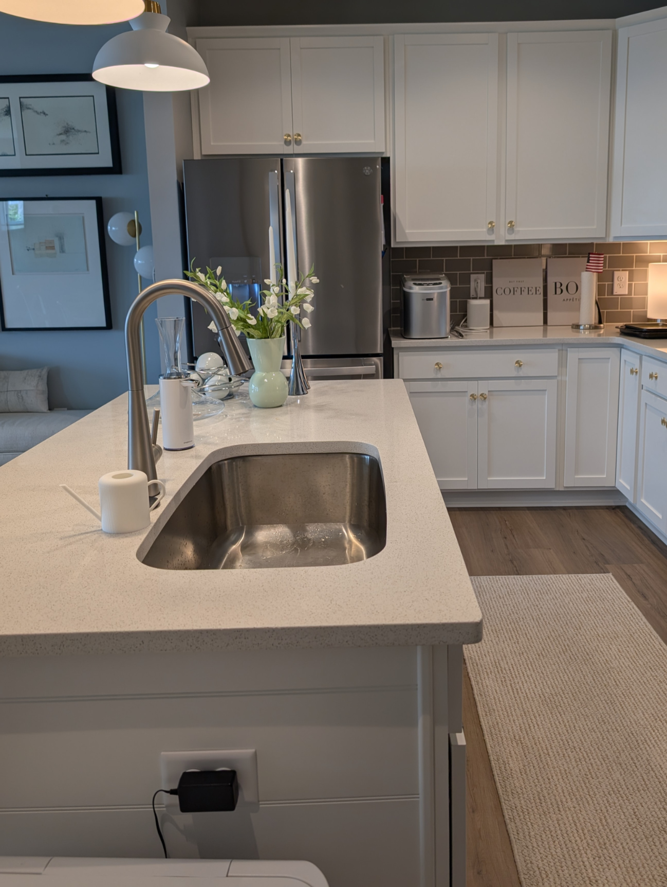 TIDYING: Kitchen
