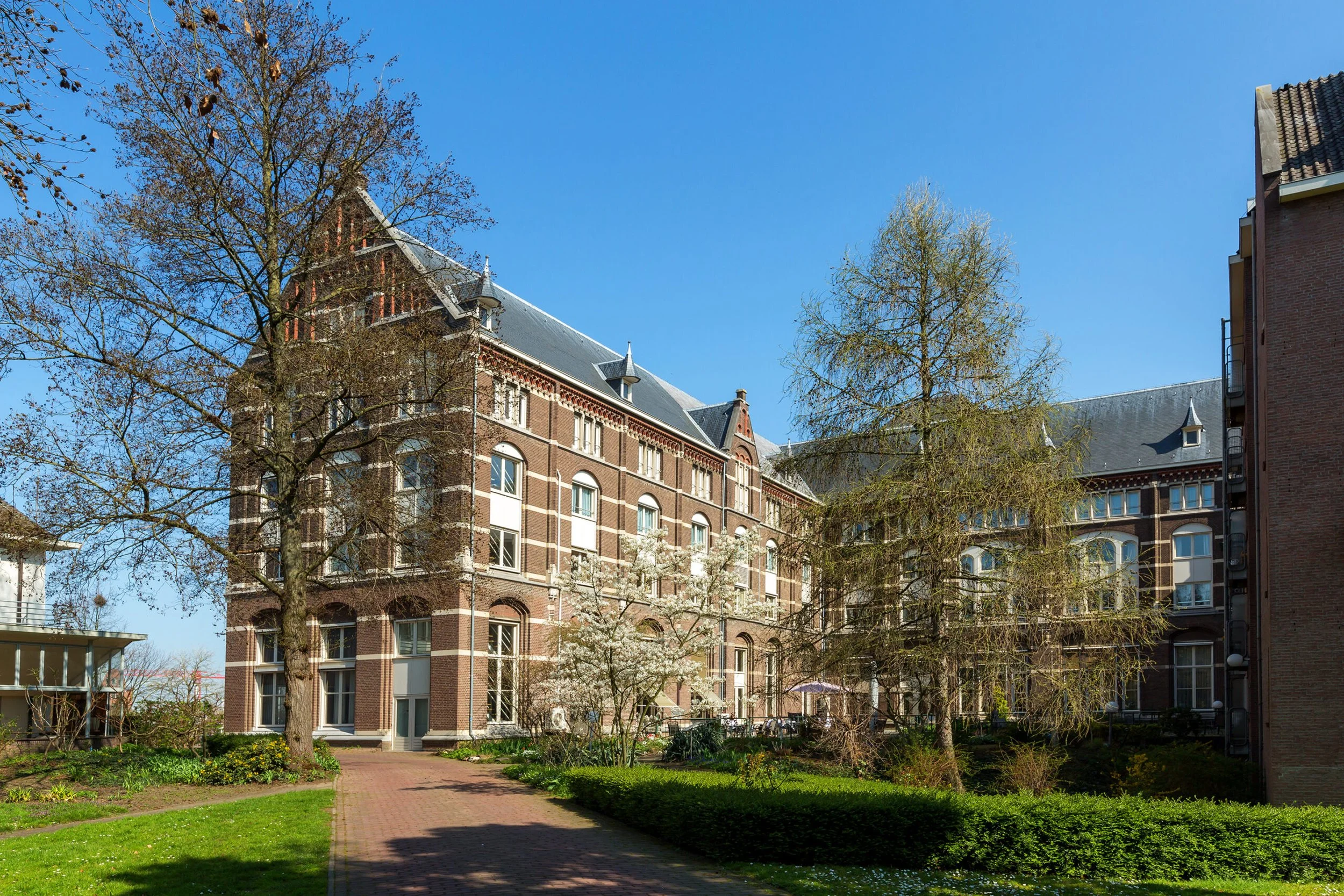 Verhuizen naar een verzorgingstehuis betekent niet dat de mantelzorg ophoudt