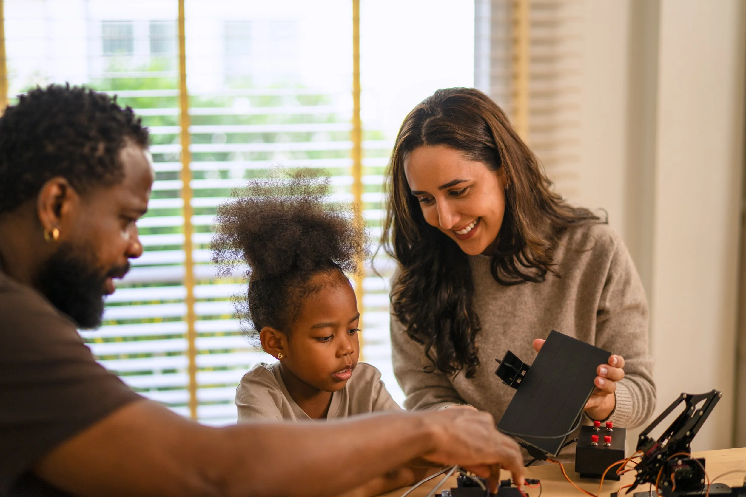 5 Budgeting Hacks Every Mom Needs