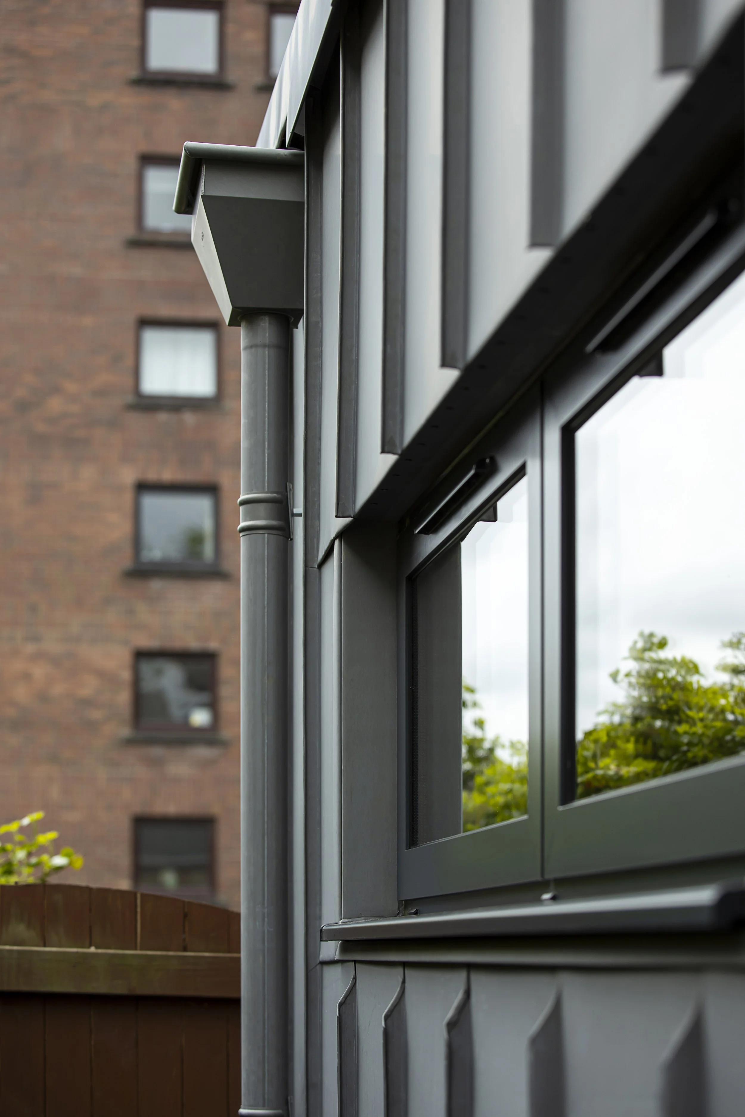 Contemporary extension Cleveden 11.jpg