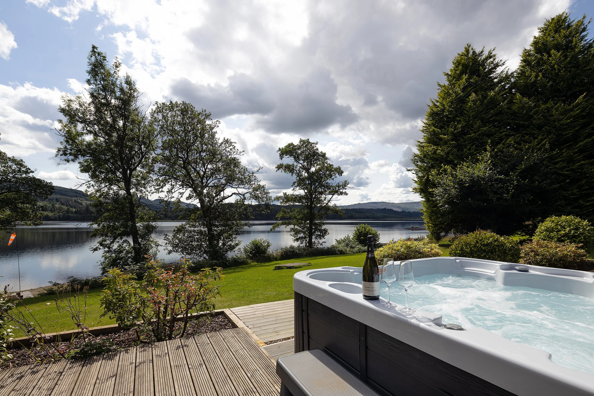 Callander contemporary holiday lodge 24.jpg