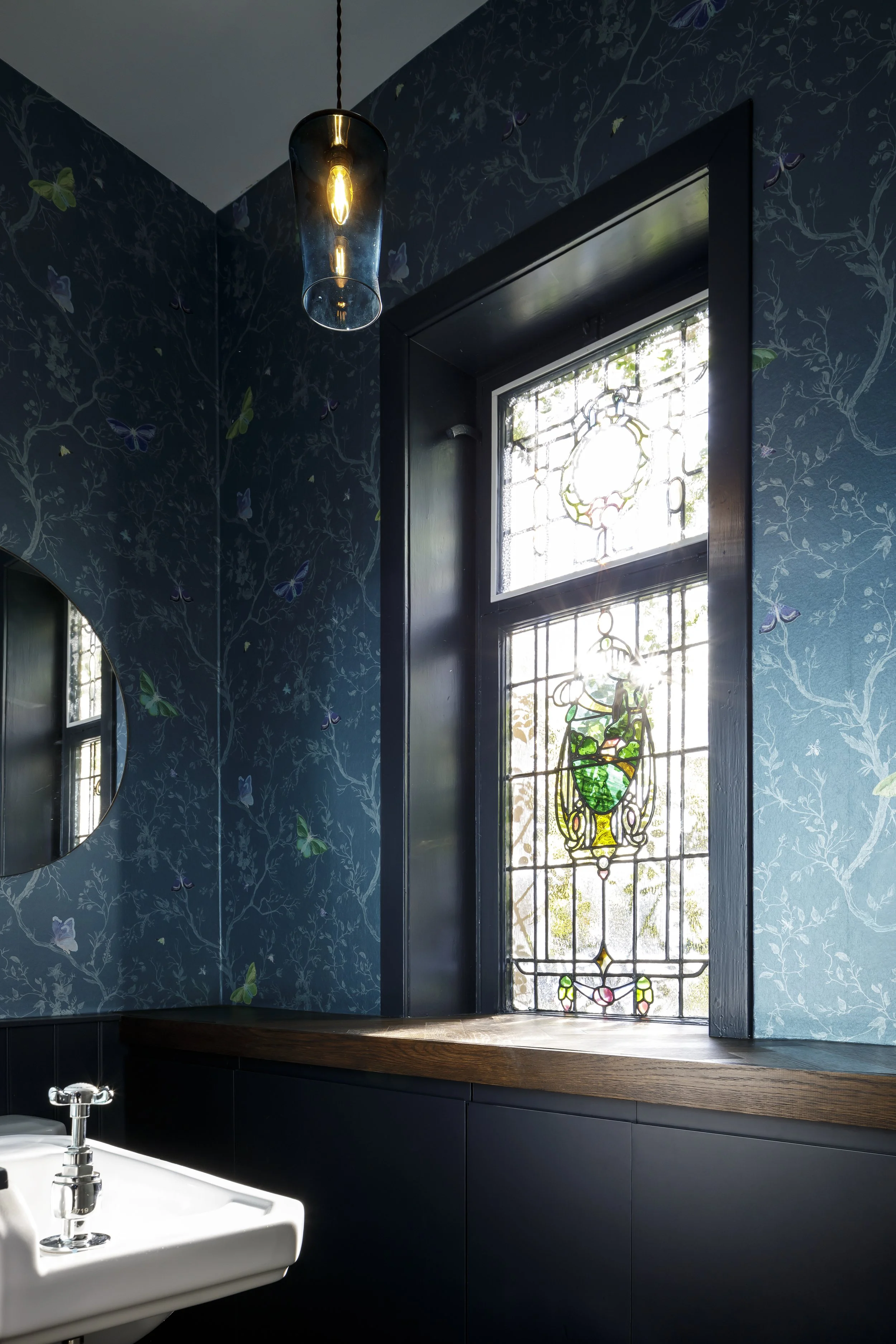 Contemporary kitchen & bathroom, Giffnock, Glasgow 13.jpg