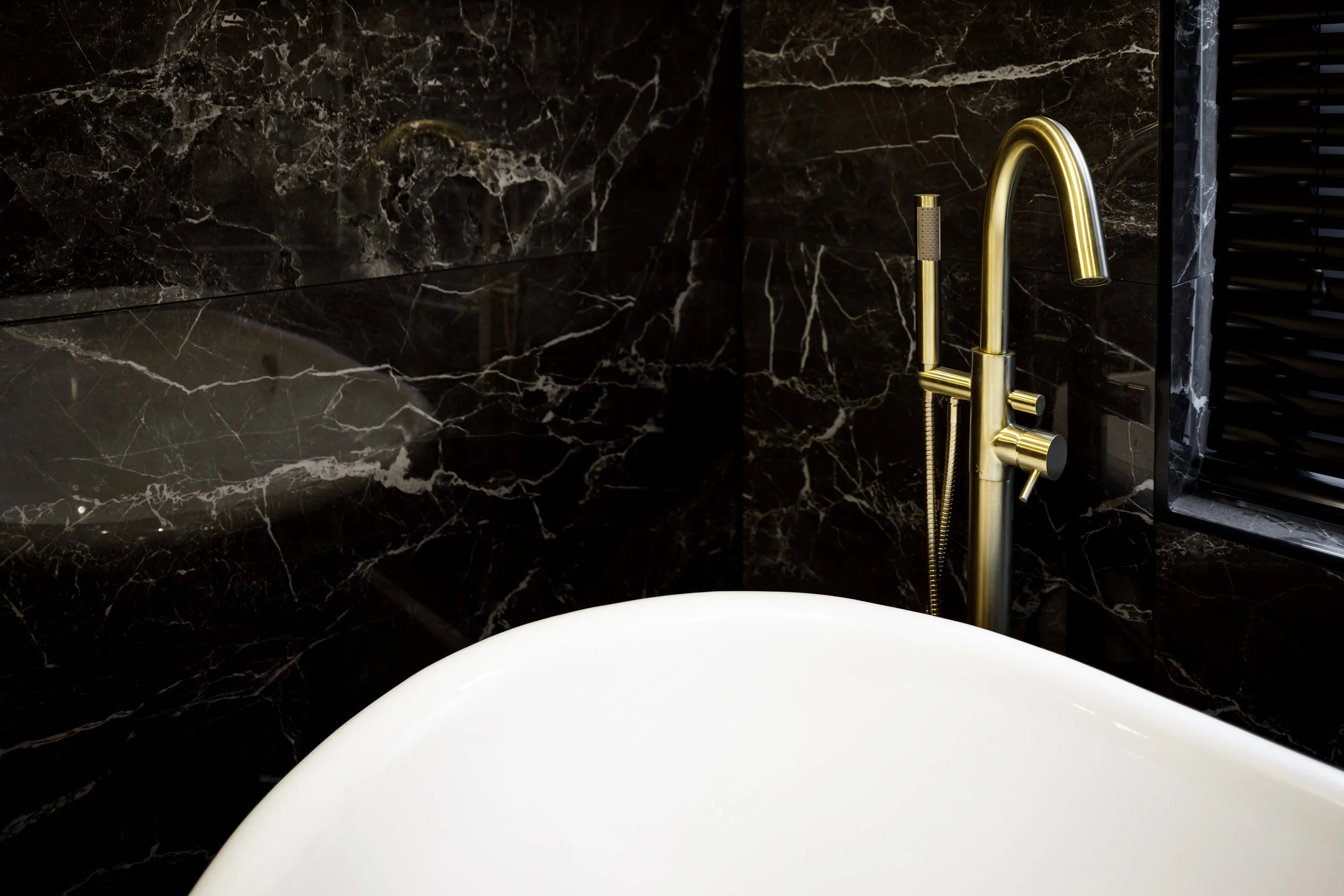 Devonshire modern kitchen & bathrooms 23.jpg