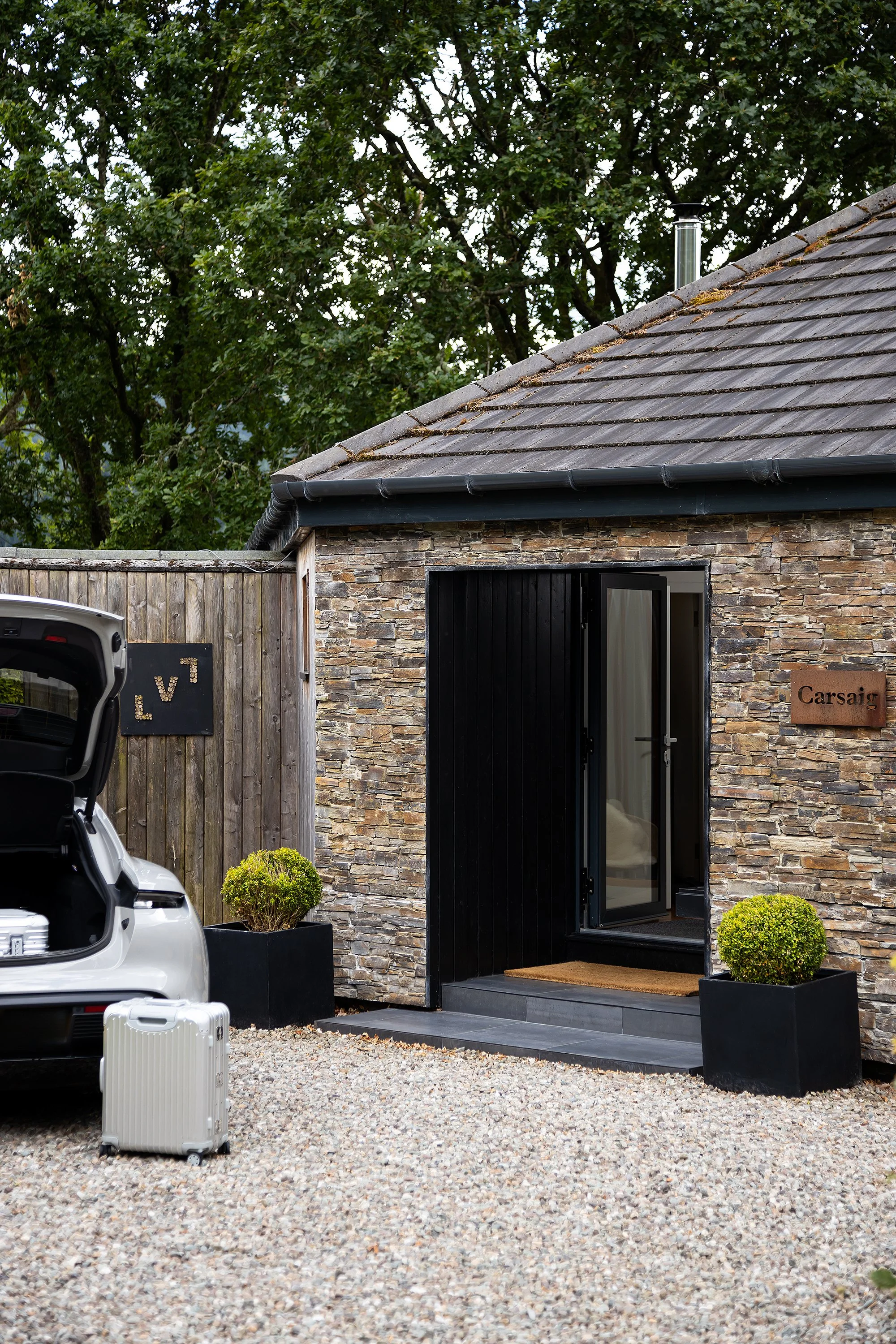 Callander contemporary holiday lodge 20.jpg