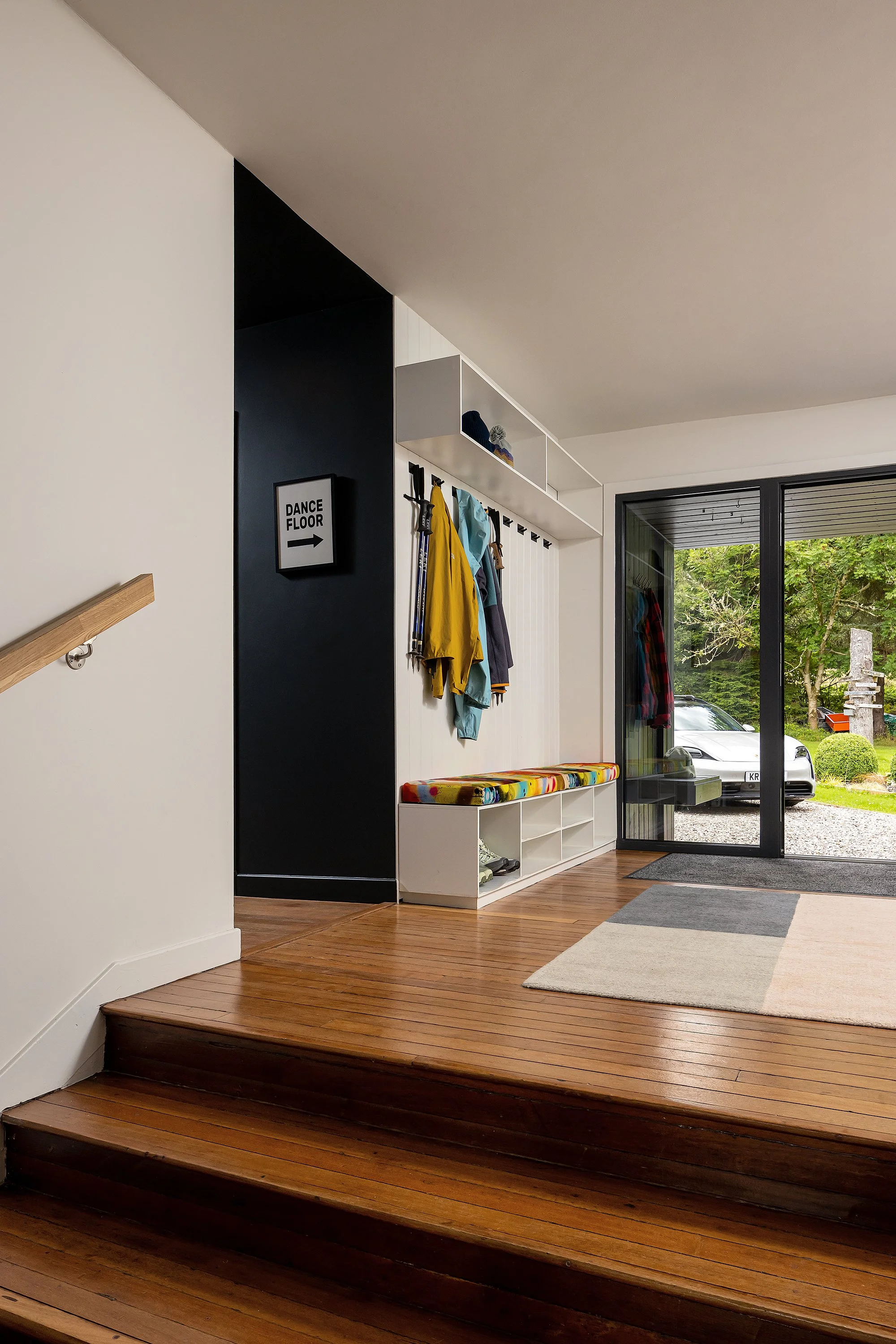 Callander contemporary holiday lodge 16.jpg