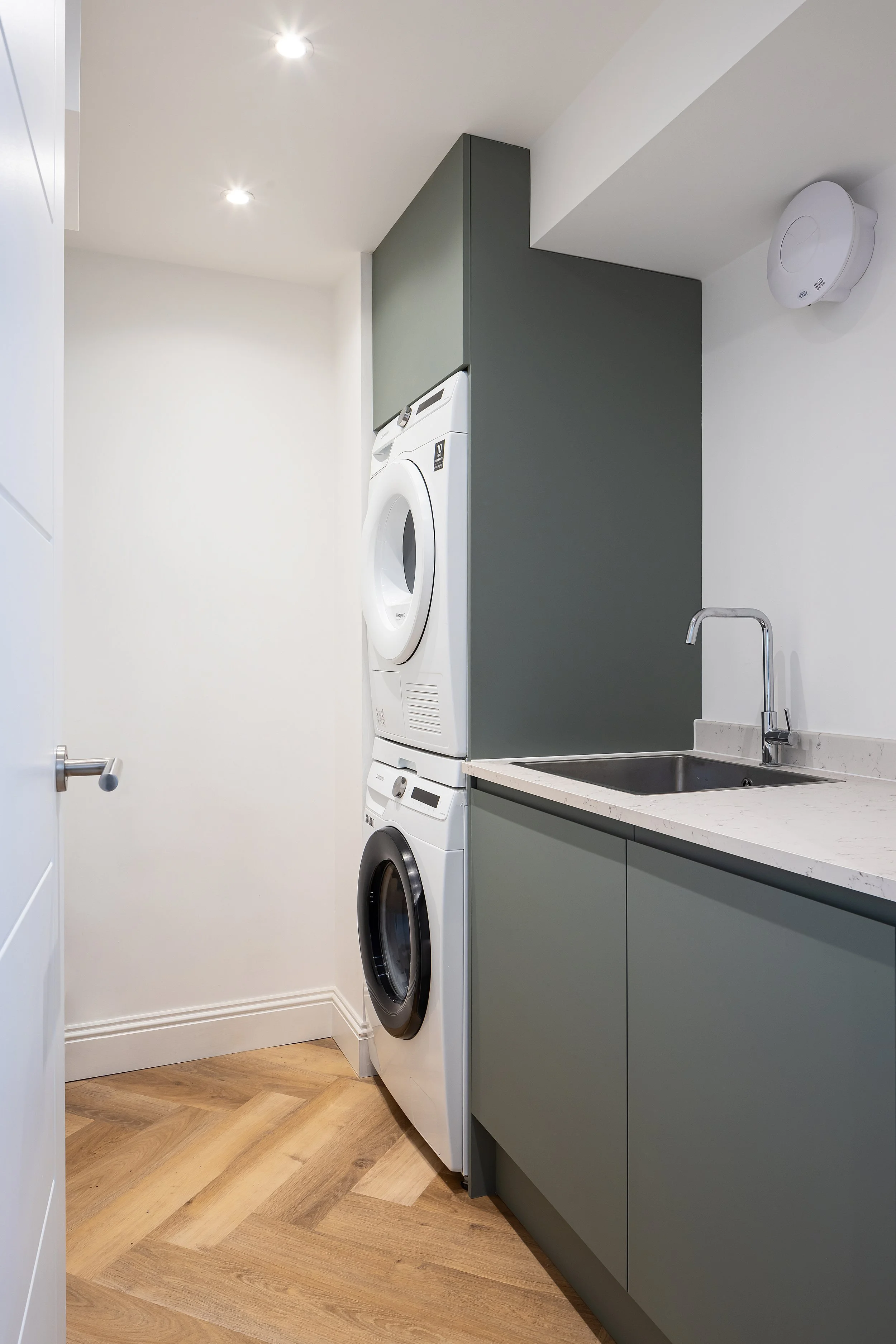 Contemporary extension Kelvindale22.jpg
