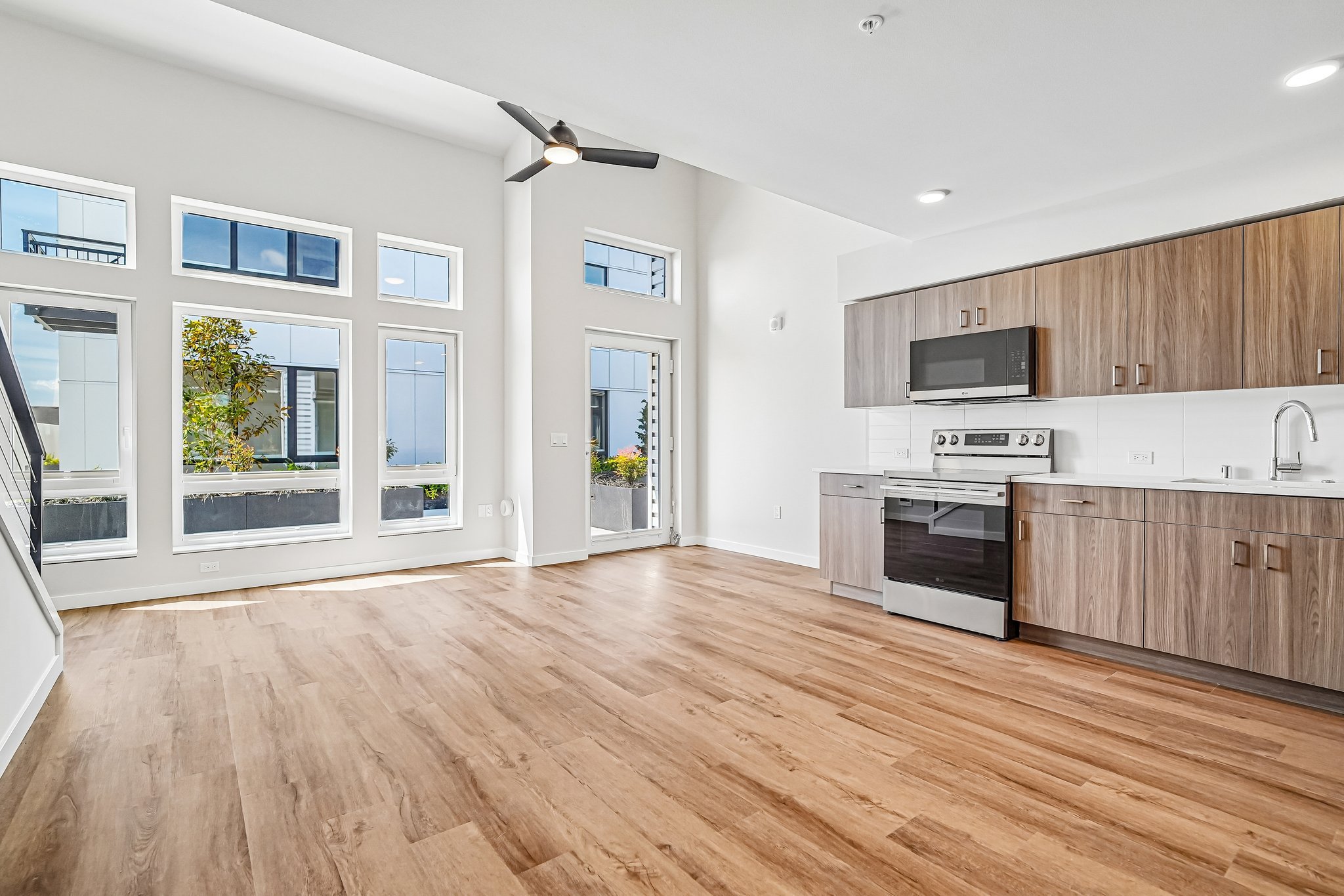 4-web-or-mls-3111 Wetmore Ave unit 324-S2105-004.jpg