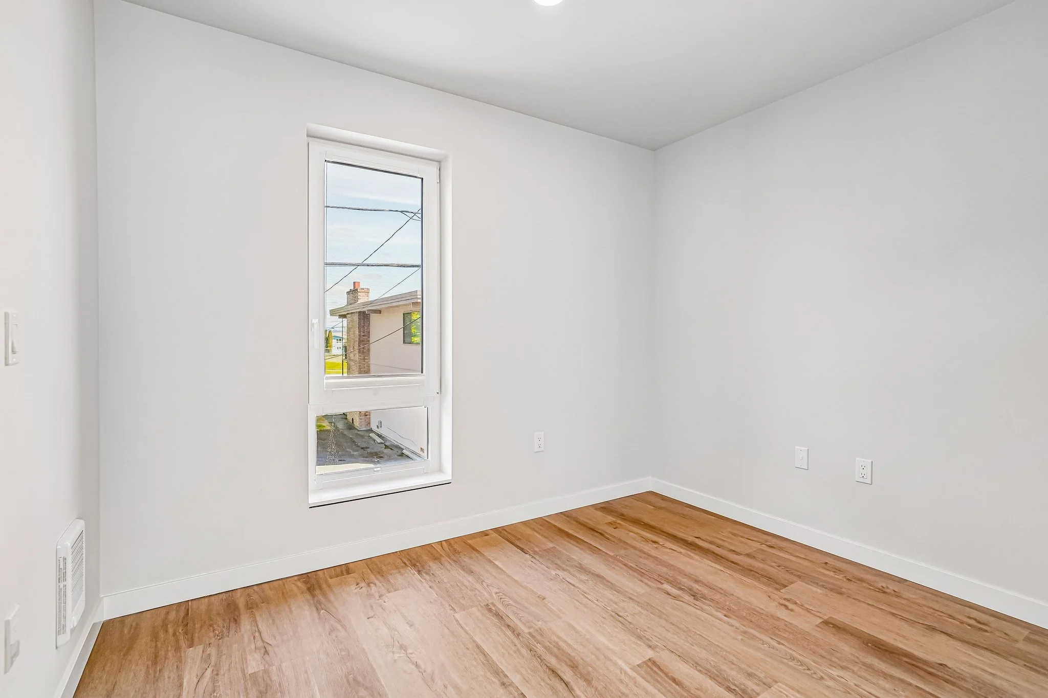 7-web-or-mls-3111 Wetmore Ave unit 324-S2105-007.jpg
