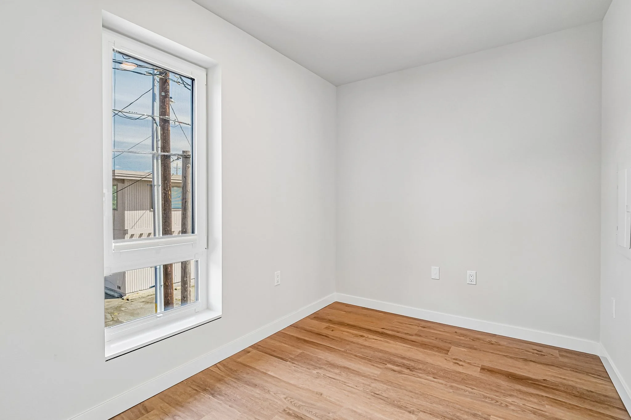 8-web-or-mls-3111 Wetmore Ave unit 324-S2105-008.jpg