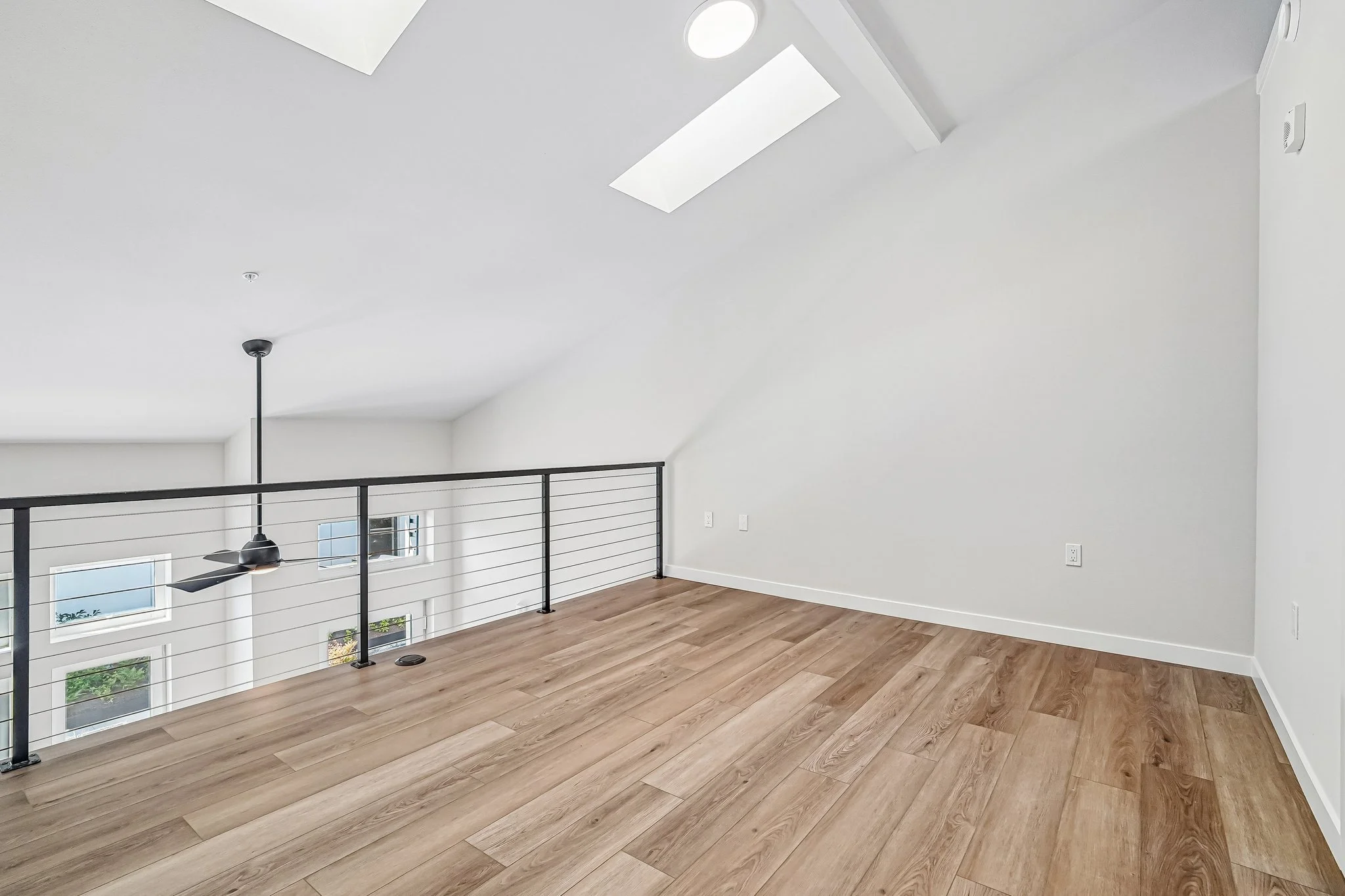 11-web-or-mls-3111 Wetmore Ave unit 324-S2105-011.jpg