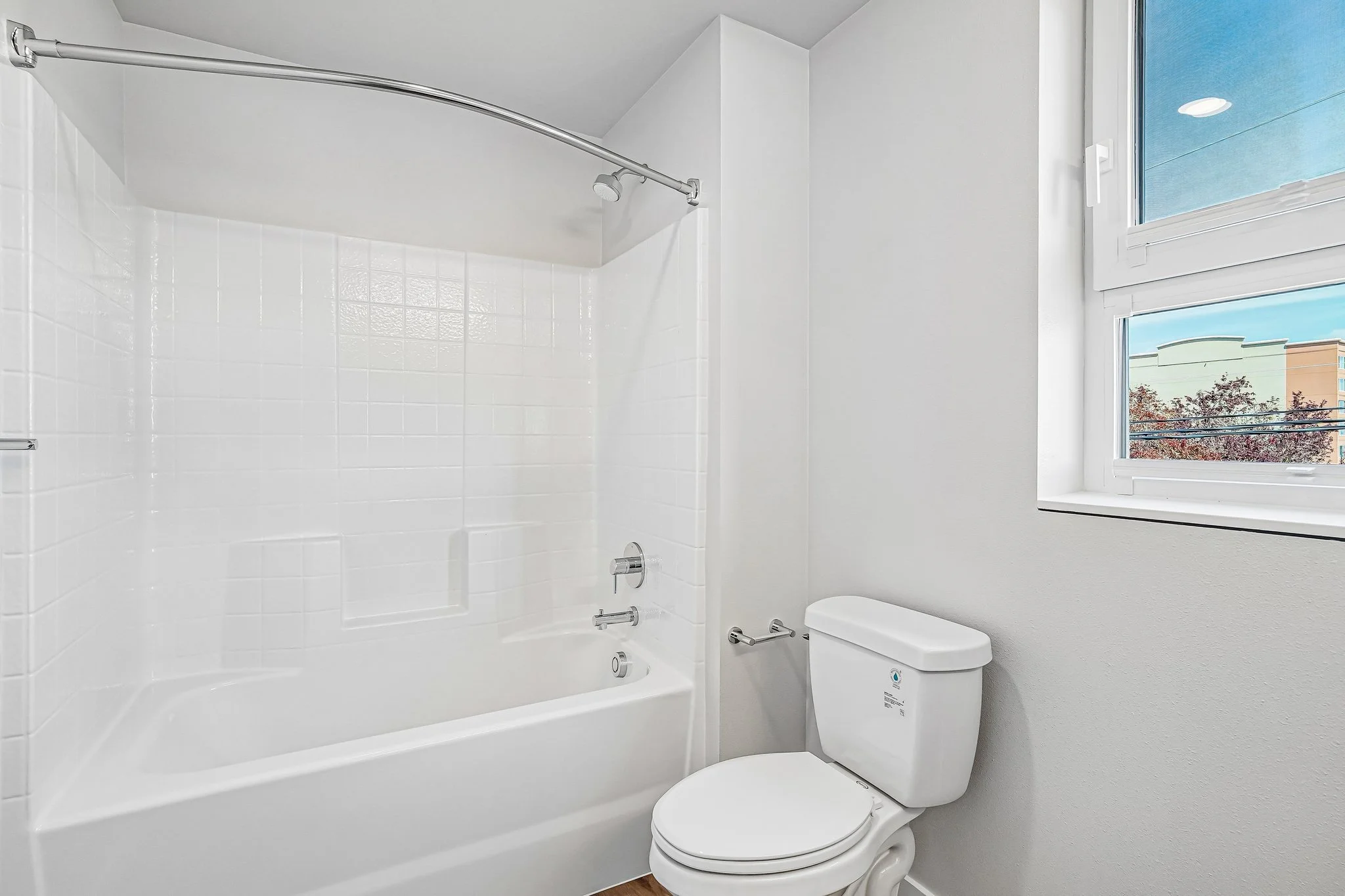 15-web-or-mls-3111 Wetmore Ave unit 324-S2105-015.jpg