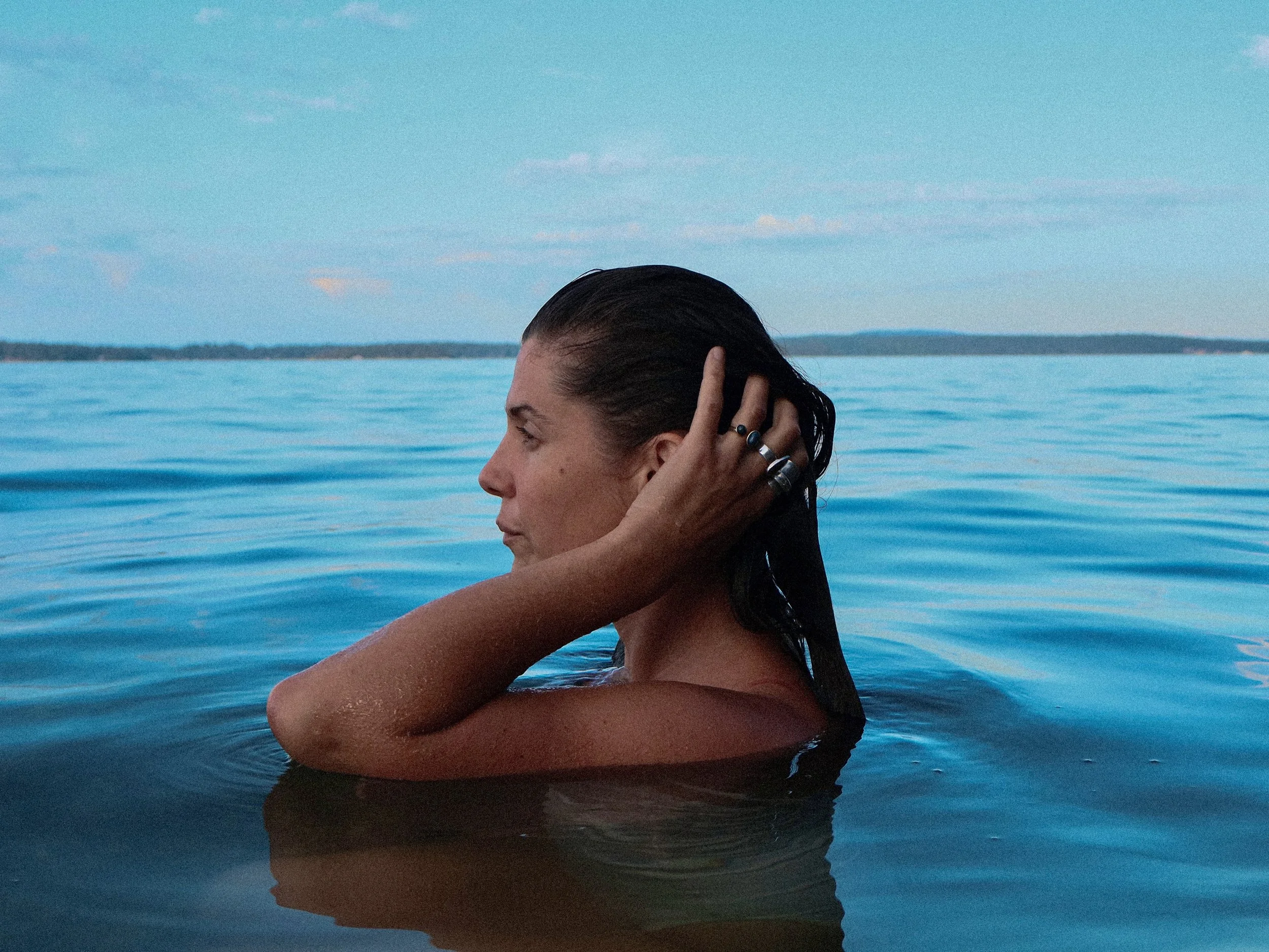 Let it sink in ᨒ
Integrate.
Pause.
Drop your shoulders..
Release a long breath 𖦹
&amp; think about why you are where you are right now, in this moment.
let it integrate ᨒ

#wellness #womenswellness #seatosoul #retreat #breathe