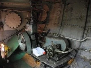 Hjelpemotoren - en en-sylindret Scania diesel før oppussing