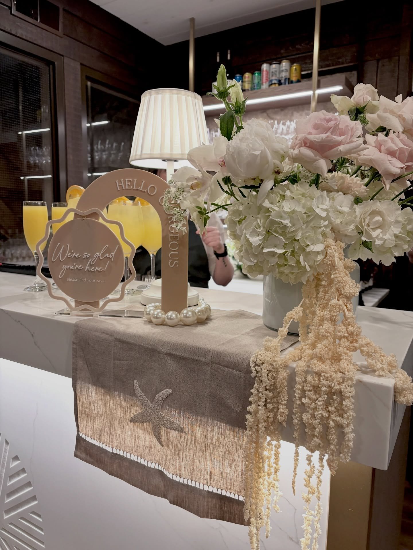 &hellip; hello gorgeous! 
we&rsquo;re so glad you&rsquo;re here 🍃

a lovely greeting to welcome your guests 

it doesn&rsquo;t have to be overdone to make it memorable

#welcomesigns #eventdecor #eventstyling #underthesea #babyshower