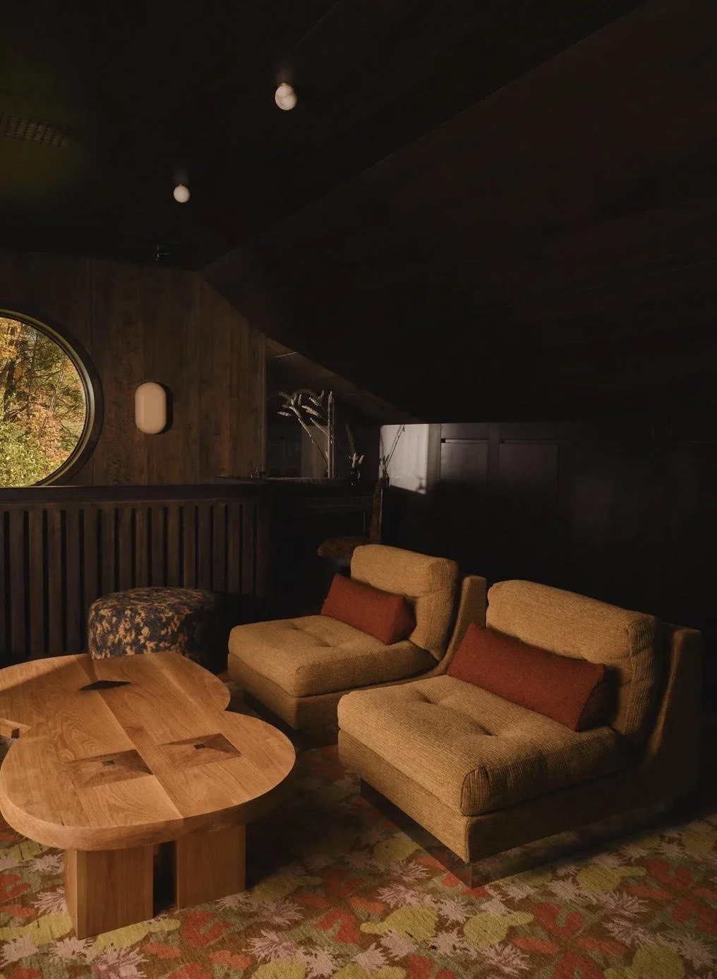 Designer: Pat Austin,
Photographer: Pablo Enriquez