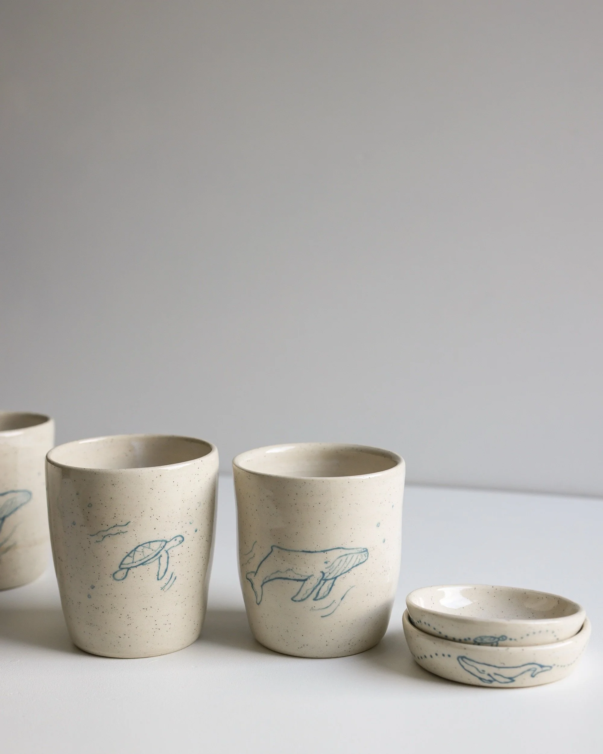 New keep cups, mini dishes + small plates from the latest firing.