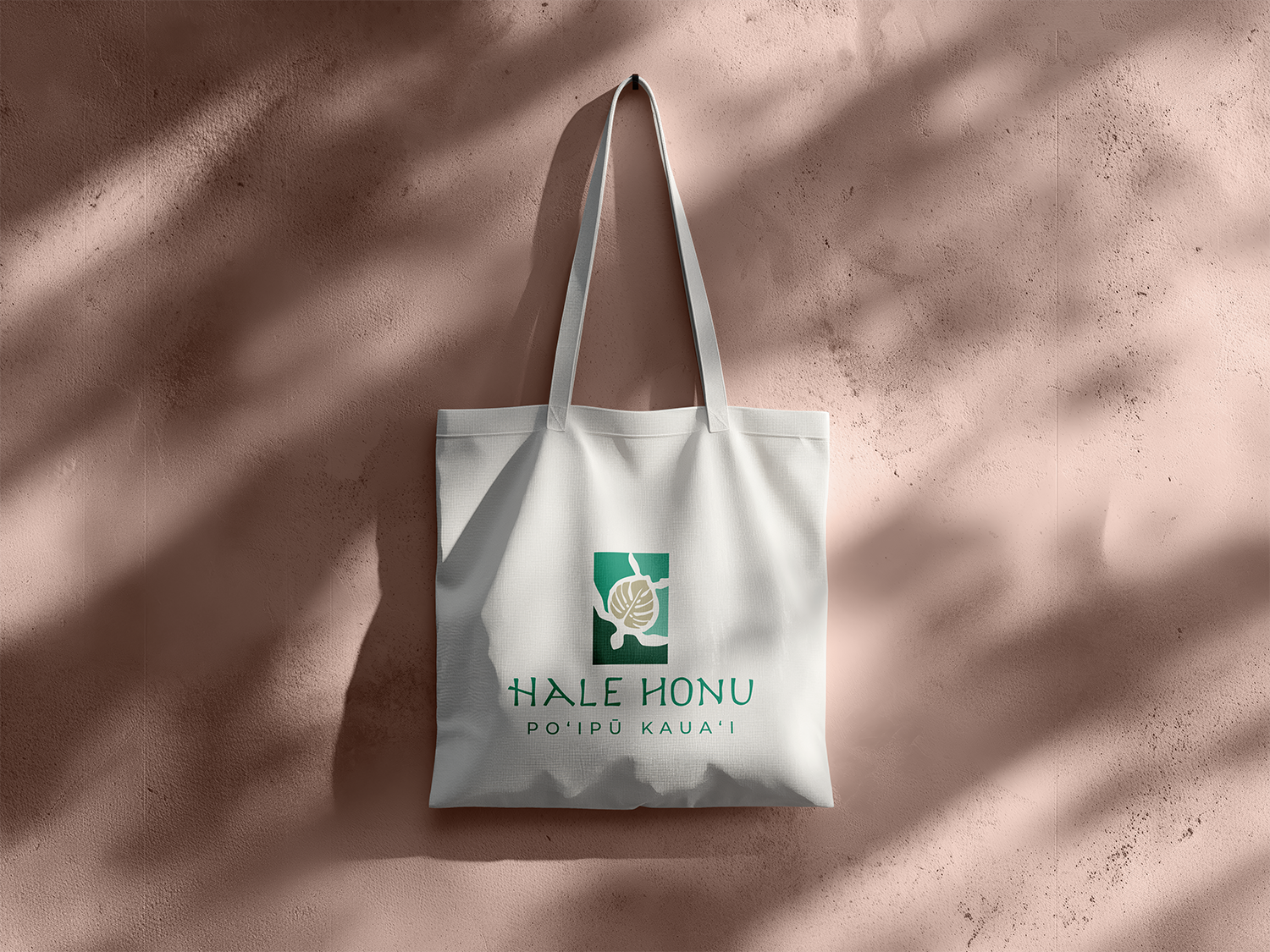 HaleHonu_tote.png