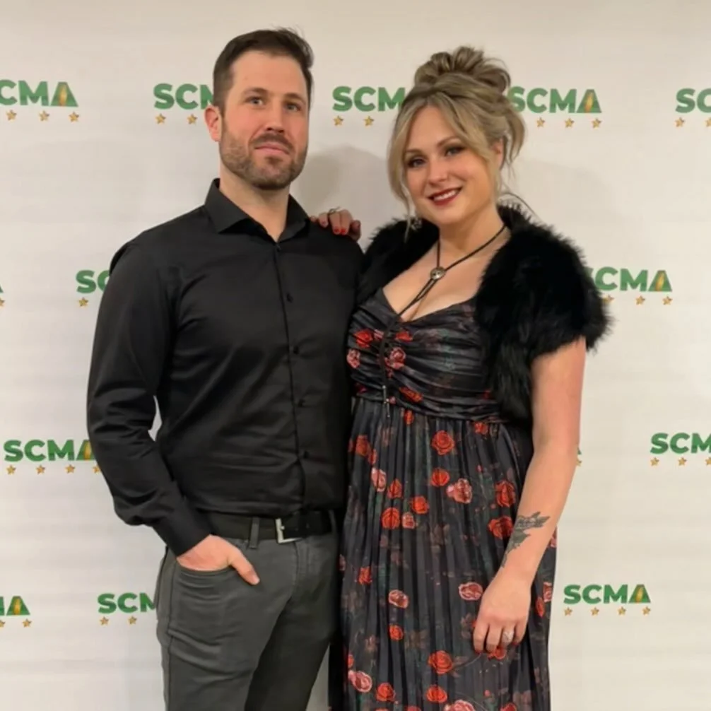 ✨Put on some real clothes and emerged from my newborn bubble for the SCMA awards today!! 🍼🤠
Thanks to @scma_sk for a great show, and congrats to all the nominees and winners! No shortage of mad talent in this province!💫🎶