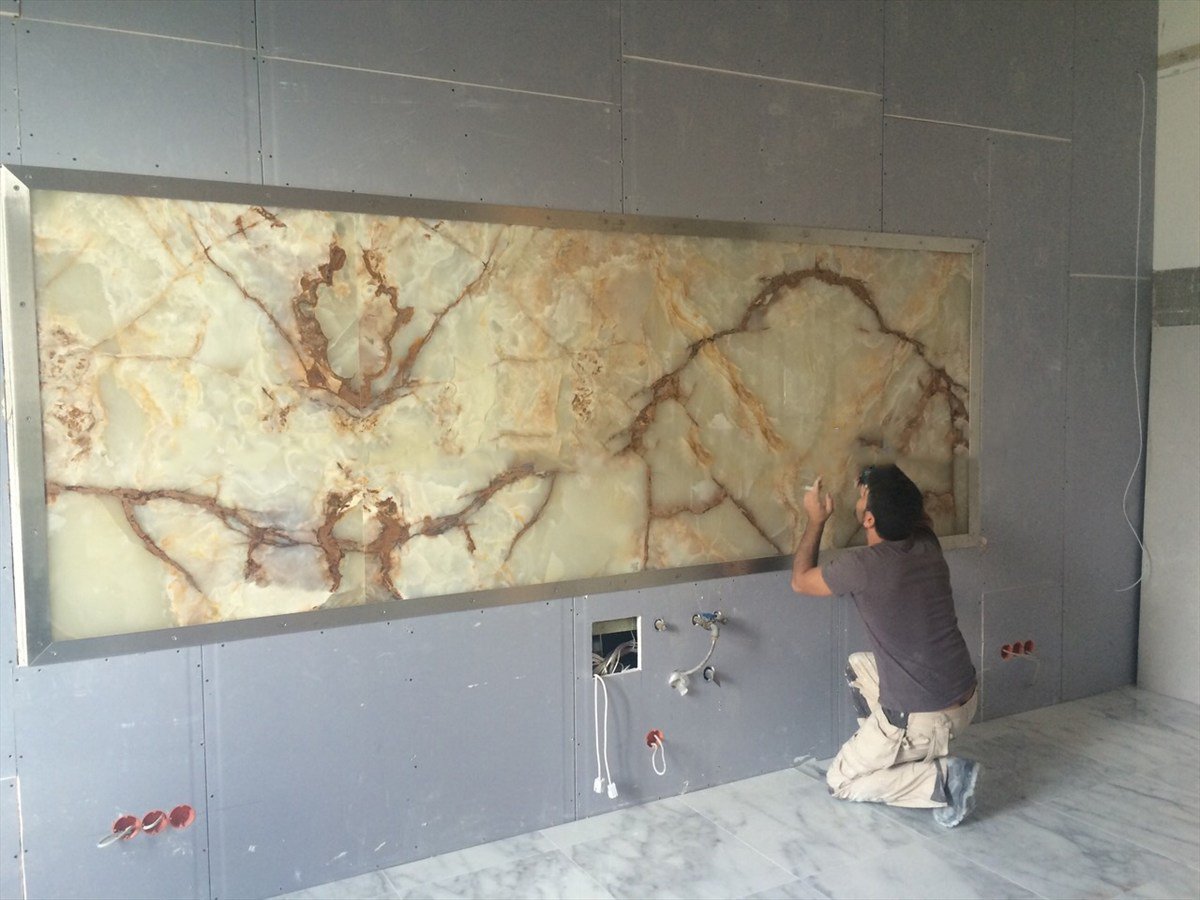 backlit-onyx-slabs-led-lights-onyx-slabs-counterstops-tabletops-18.jpg