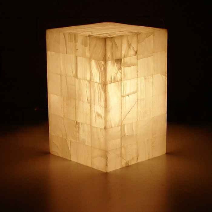 backlit-onyx-columns-backlighting-onyx-square-round-pillars-pedestals-02_cleanup.jpg