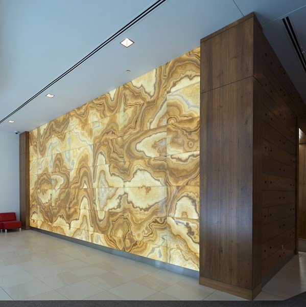 backlit-onyx-lobby-feature-wall-150-elgin-street-6-900x600.jpg