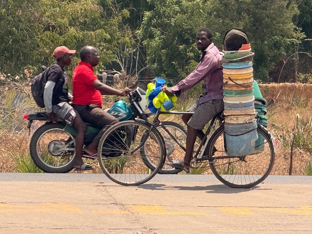 Bicycles are still a main form of transport in Malawi.  #yoursafariyourway #malawi #chasingdreams #luxurytravel #travelbydesign