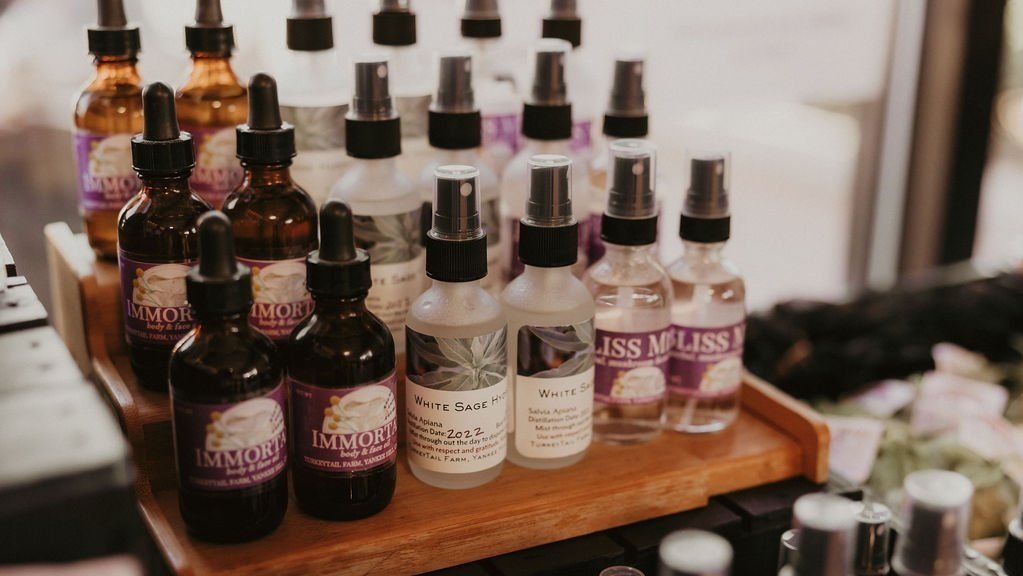 turkeytail-farm-face-oil-spray-white-sage-display.jpg