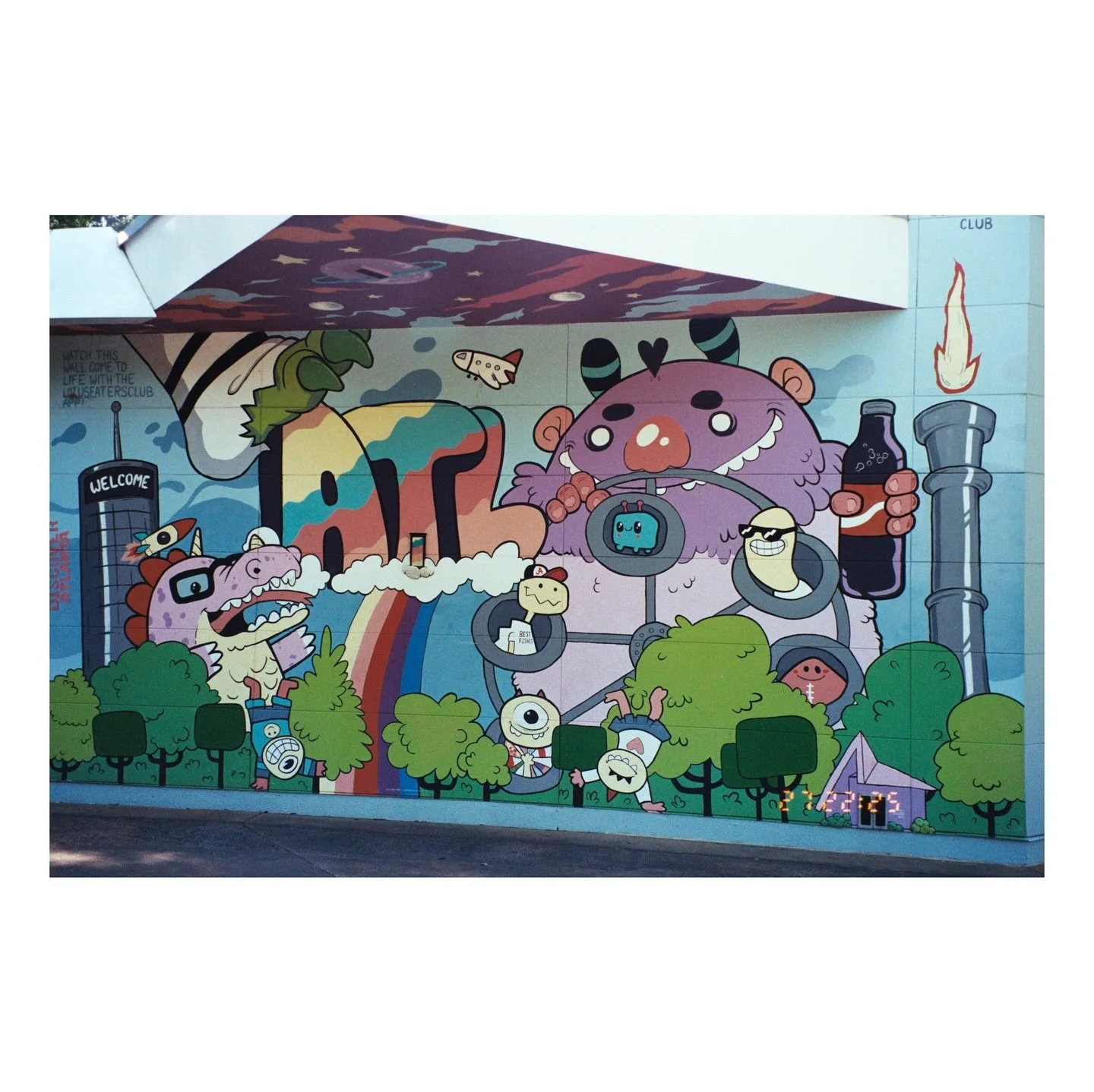 tons of frames from all over from pookie aka @xnoelisax 

#35mm #filmphotography #filmlab