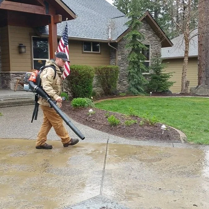 Roofer final cleanup 83814