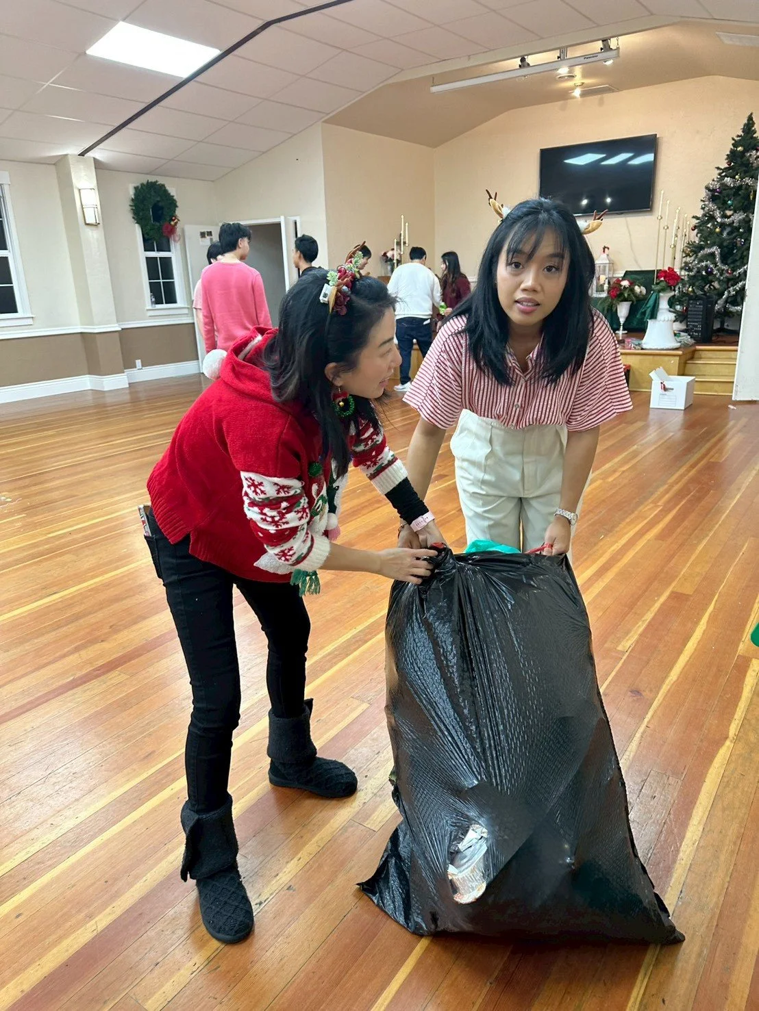 LINE_ALBUM_2025 Christmas Celebration_251223_18.jpg